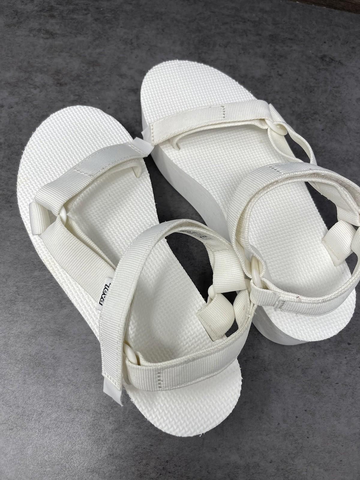 Teva TEVA Flatform Universal Sandals Womens Size 9 White Strap Size US 9 / IT 39 - 9 Thumbnail