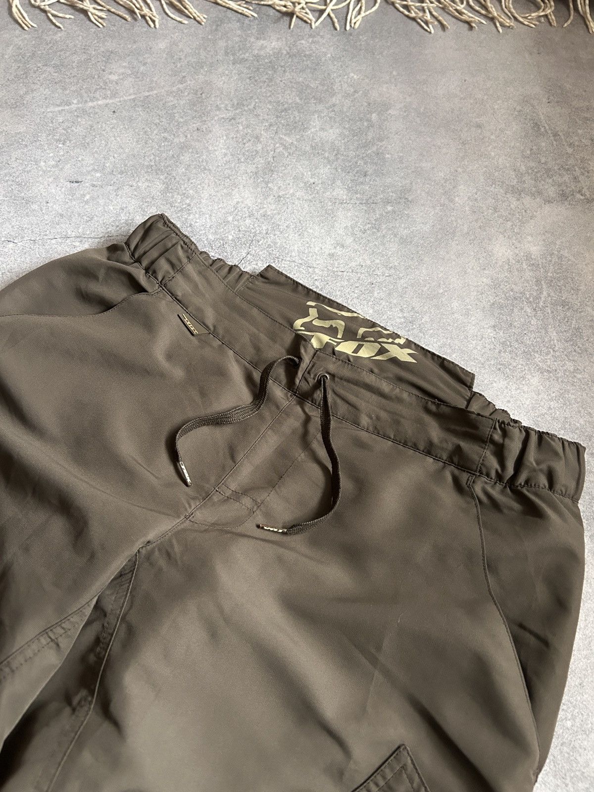 Fox Racing × Vintage Vintage Fox Racing brown cargo shorts mens moto Size US 36 / EU 52 - 4 Thumbnail
