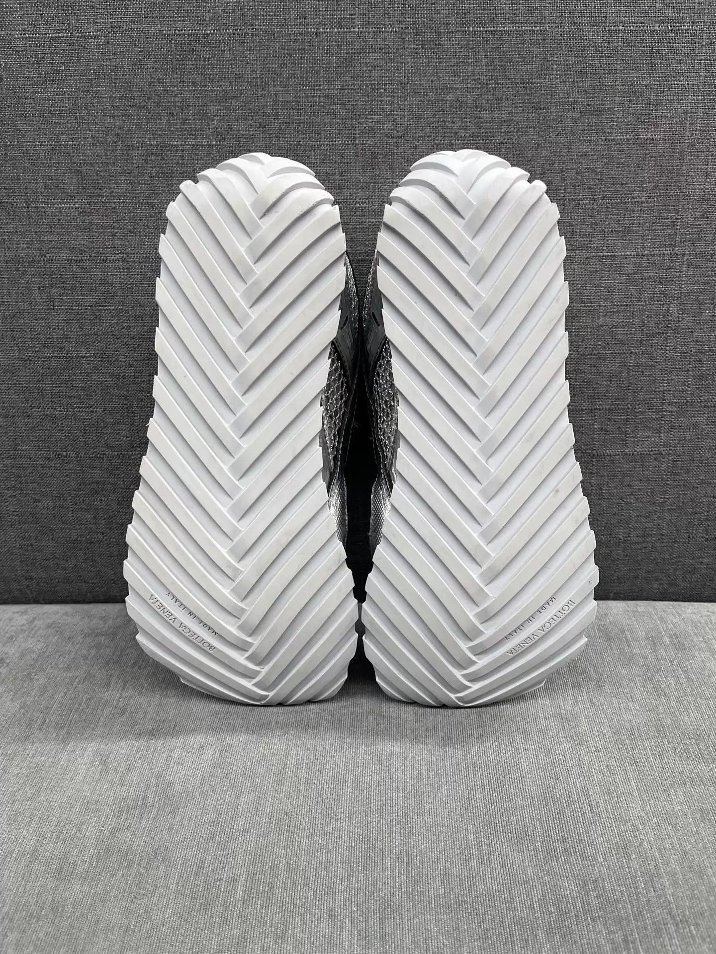 Bottega Veneta Bottega Veneta BV Orbit Space Silver Low Top Sneaker 39 99% Size US 6 / EU 39 - 6 Thumbnail