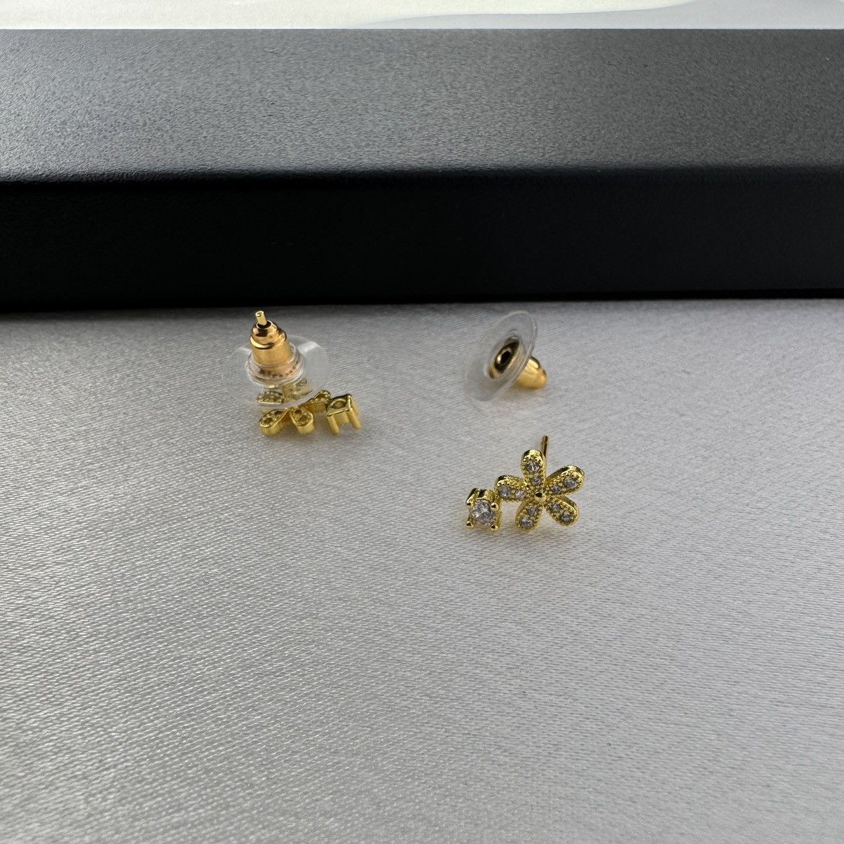Designer Small CZ Flower Stud Earrings for Women Size ONE SIZE - 4 Thumbnail