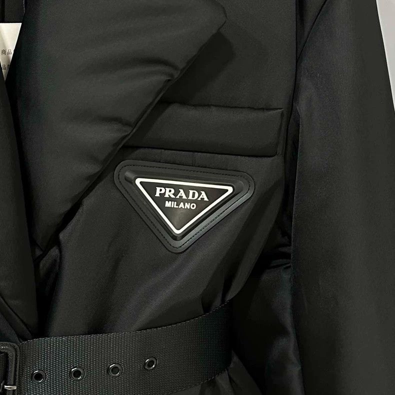 Prada Prada Size 36 Triangle belt down jacket size 36 2502-Next Size US XS / EU 42 / 0 - 3 Thumbnail
