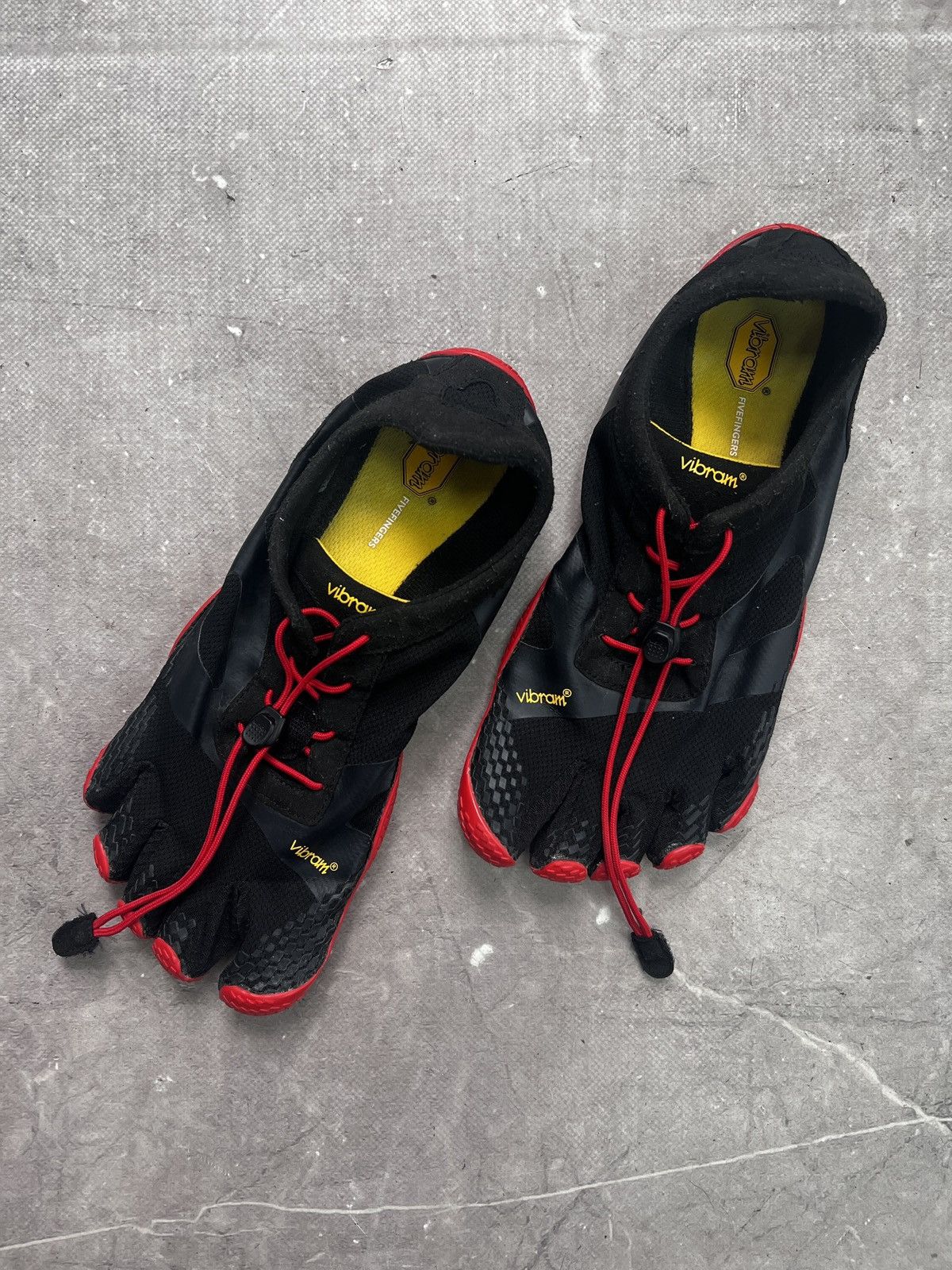 Vibram Vibram Five Fingers red black minimalist running shoes Size US 8 / EU 41 - 2 Thumbnail
