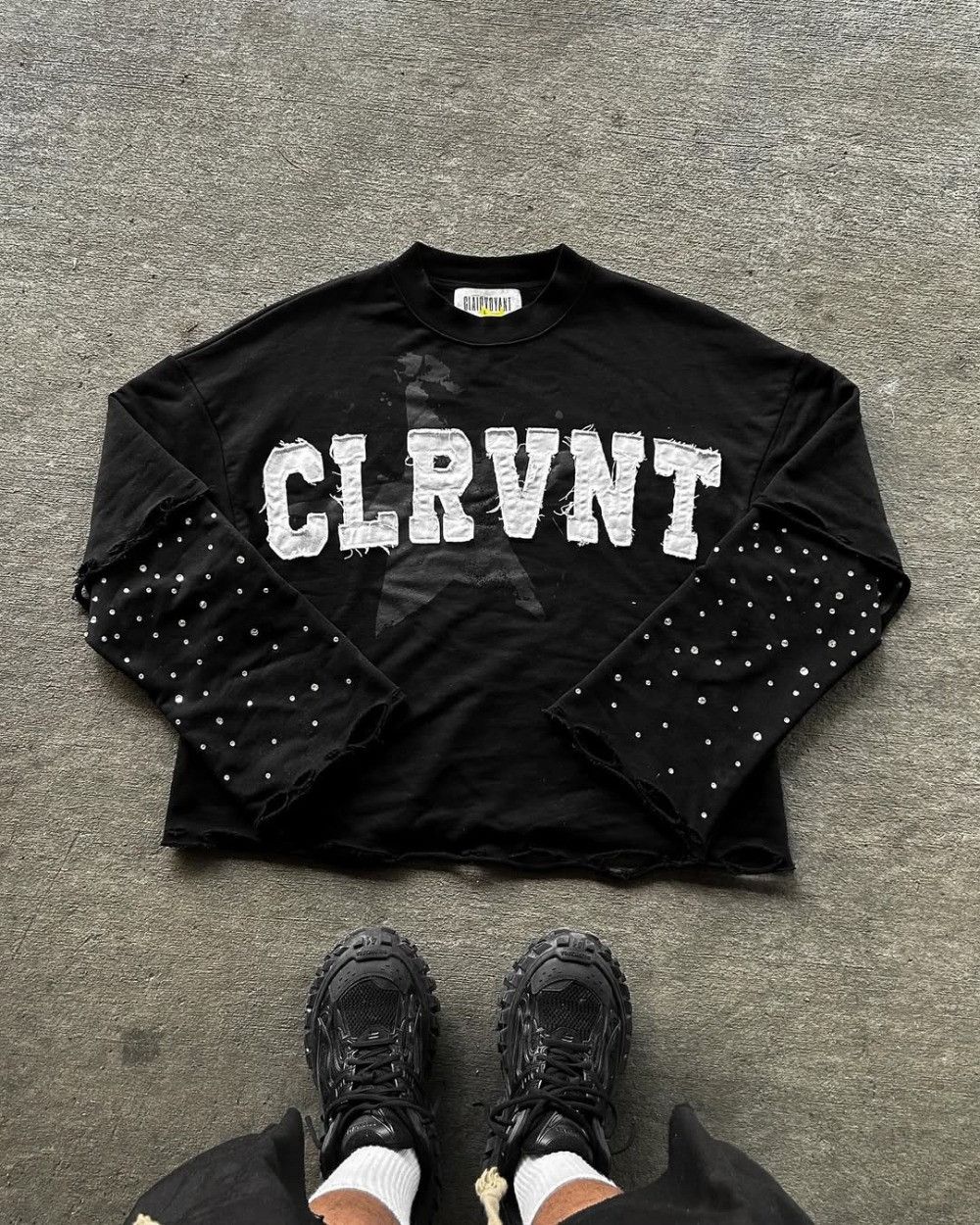 Japanese Brand × Vintage Hip Hop Goth Letter Pattern Double Layer Long Sleeve Size US XXL / EU 58 / 5 - 1 Thumbnail