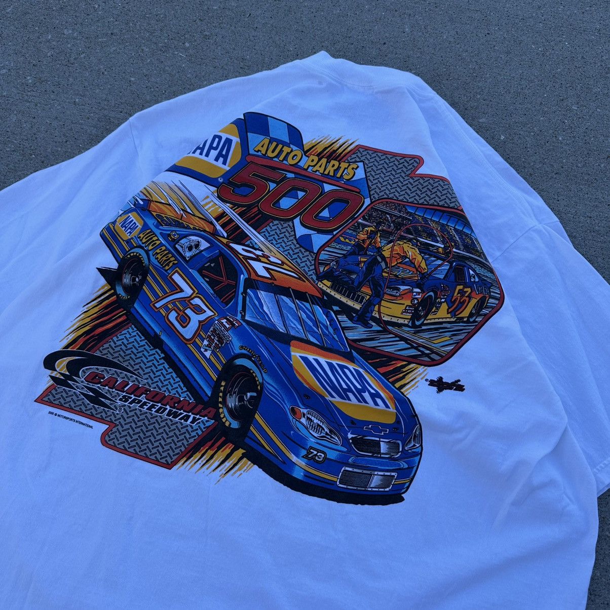 Fruit Of The Loom Vintage 2000 NASCAR NAPA 500 Racing Graphic Tee Size US XXL / EU 58 / 5 - 1 Thumbnail