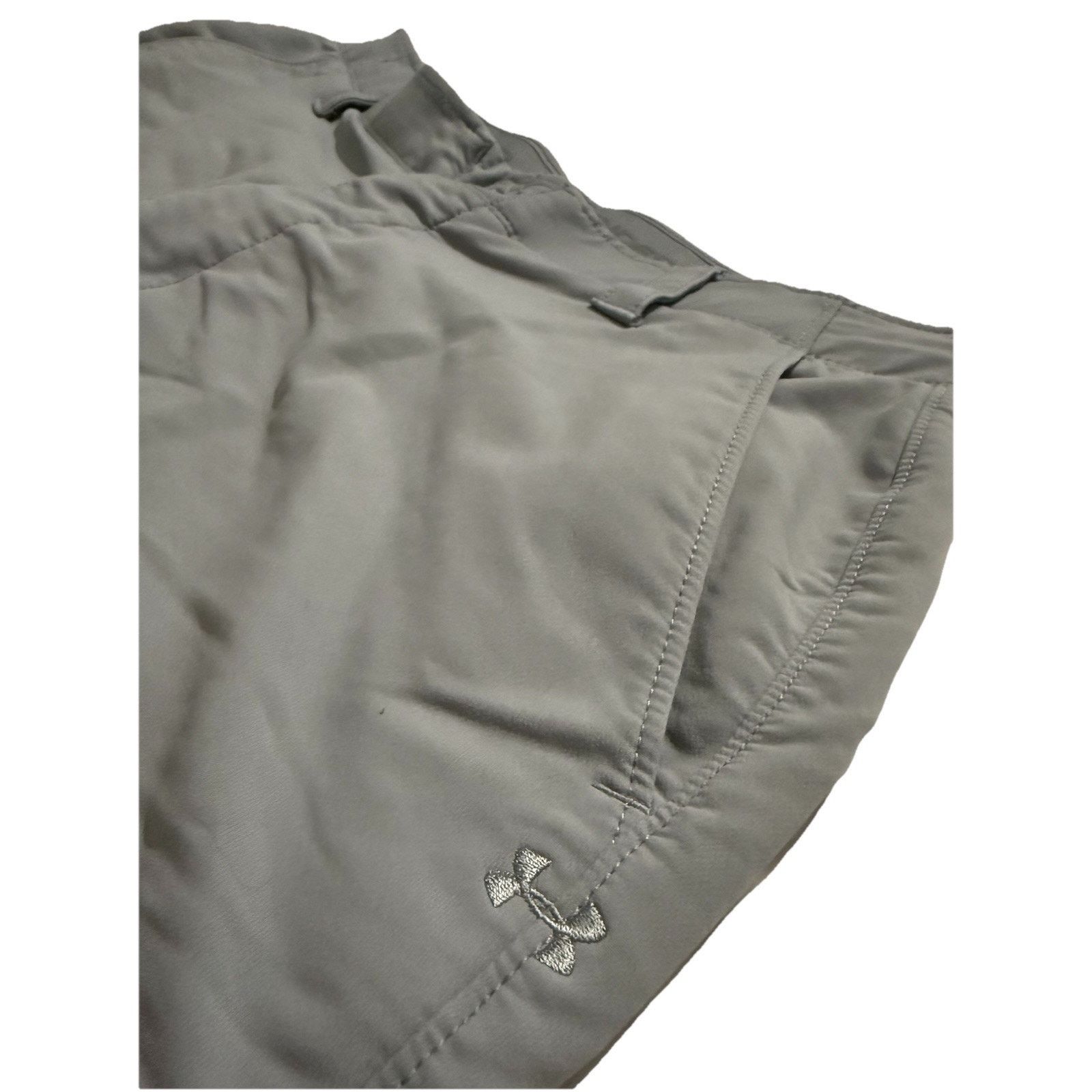 Under Armour Under Armour Chino Golf Shorts Grey Performance Flat Front Size US 34 / EU 50 - 2 Thumbnail