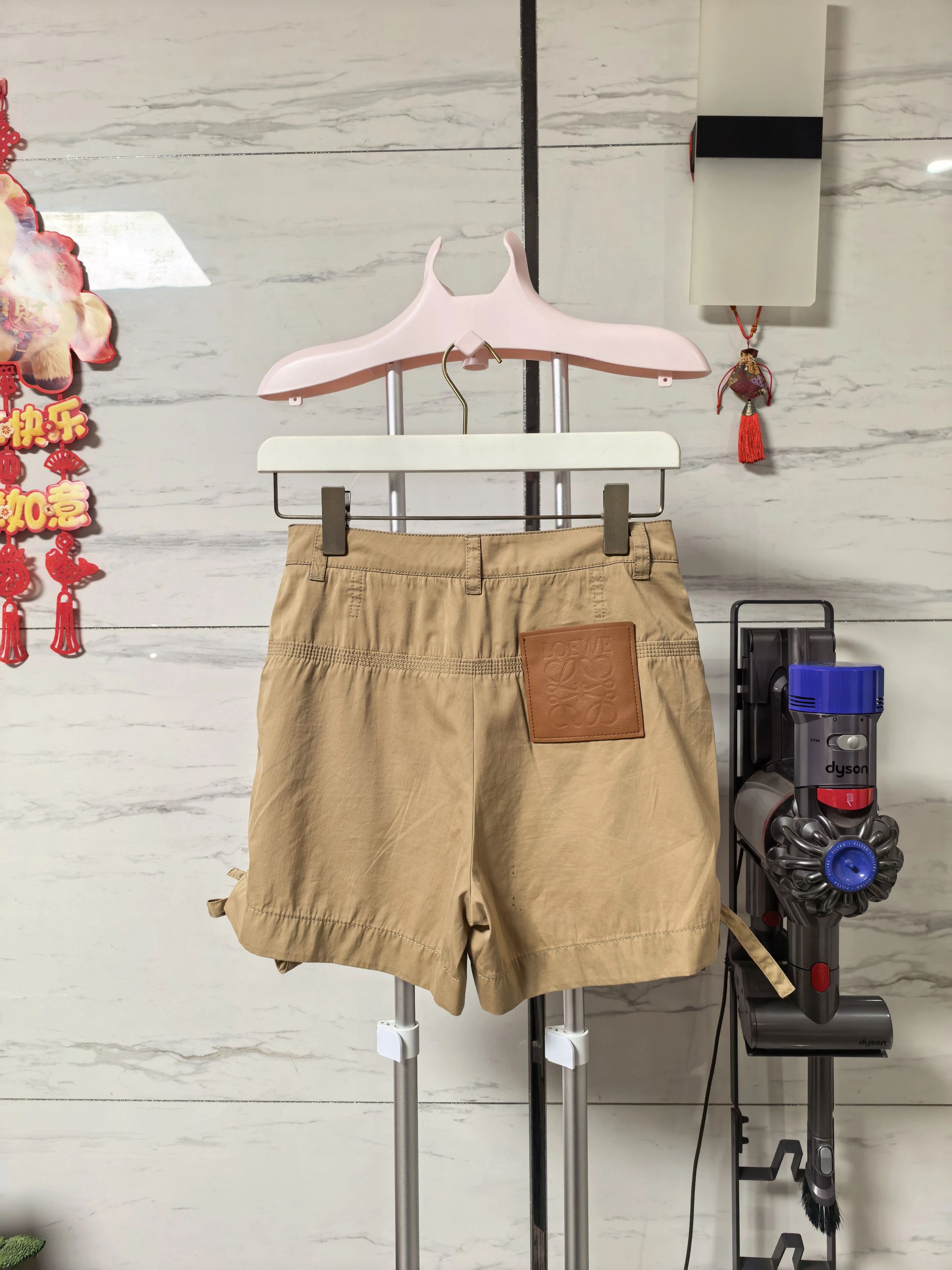 Loewe LOEWE SS23 38 cotton-silk leather tag shorts Size 26" / US 2 / IT 38 - 2 Thumbnail