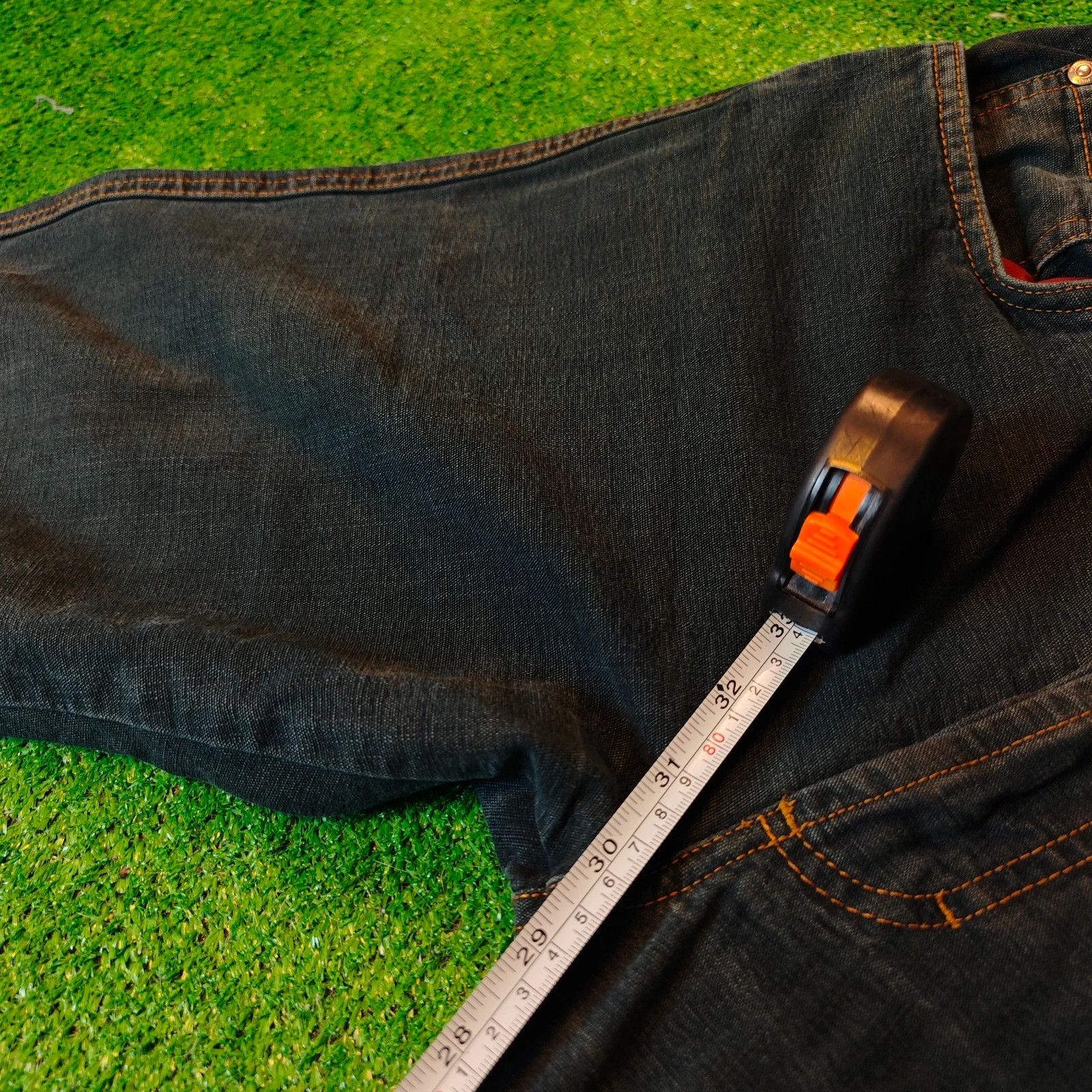 Hugo Boss Vintage Hugo Boss Jeans Mens 32 Blue straight button fly Size US 32 / EU 48 - 12 Thumbnail