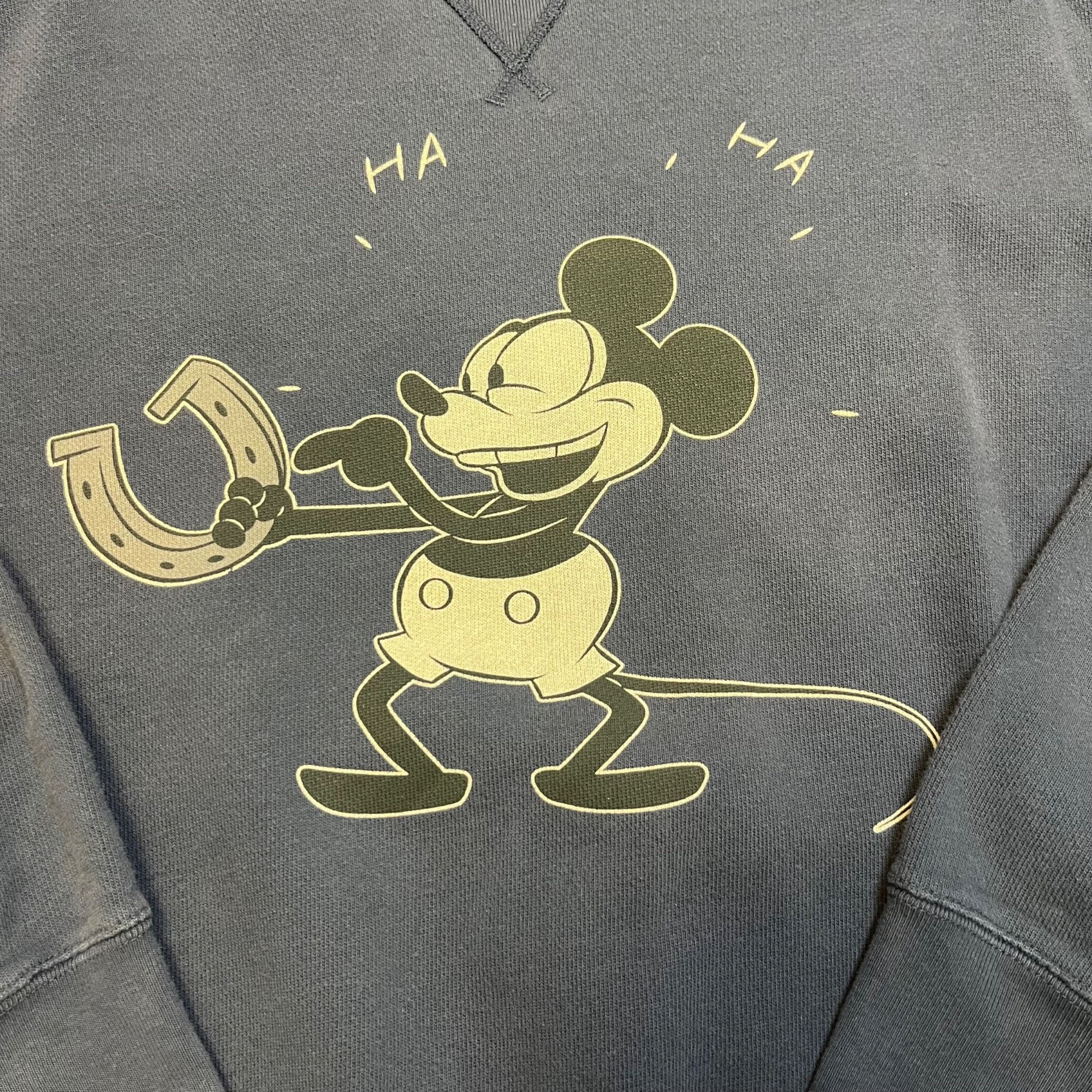 Uniqlo L | 24.5 x 26 Uniqlo x Mickey Magnet Crewneck Size US L / EU 52-54 / 3 - 3 Thumbnail
