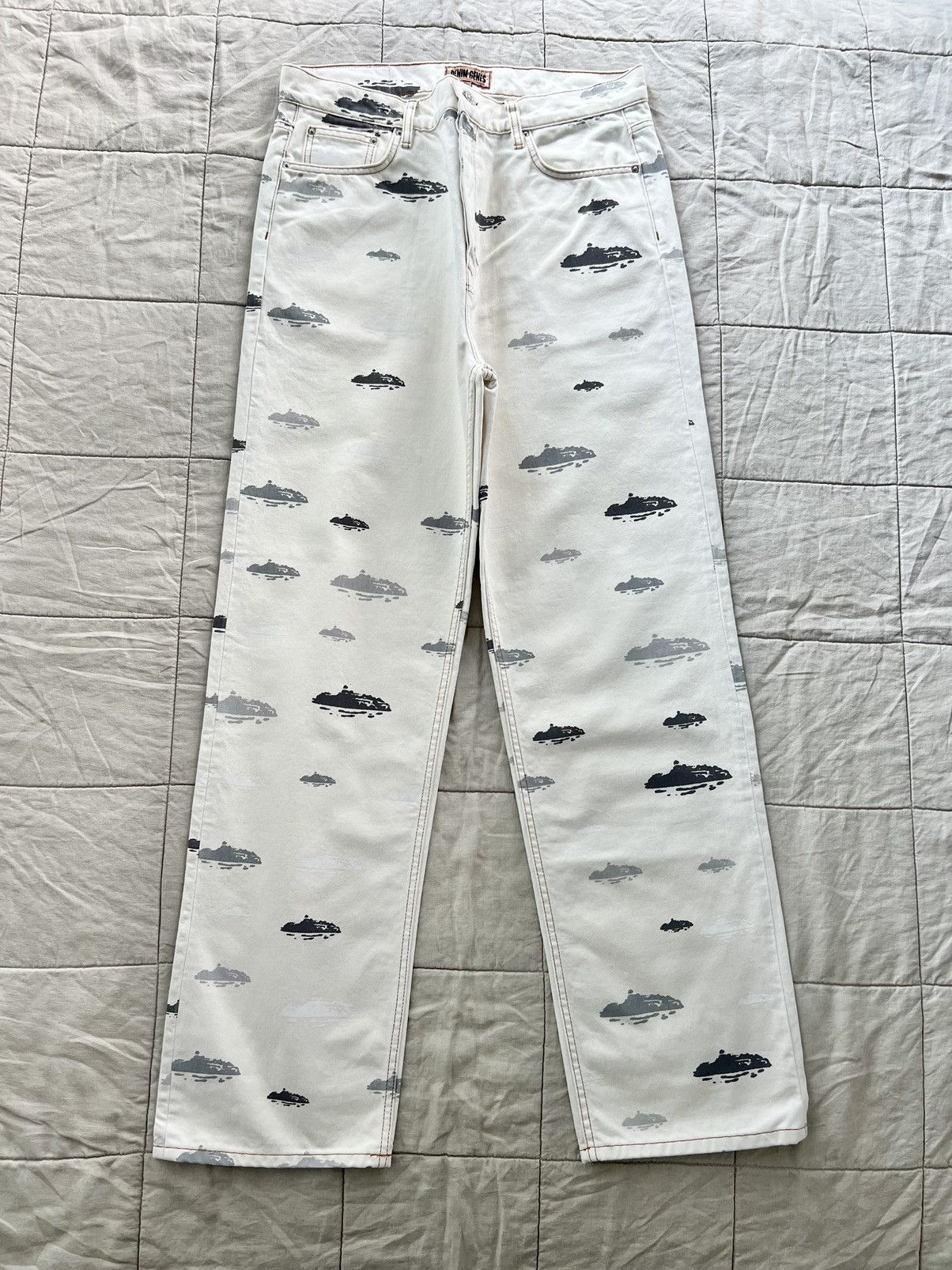 Corteiz FW23 Corteiz Alcatraz Pattern Denim Jeans “White Corteiz FW23 Corteiz Alcatraz Pattern Denim Jeans “White