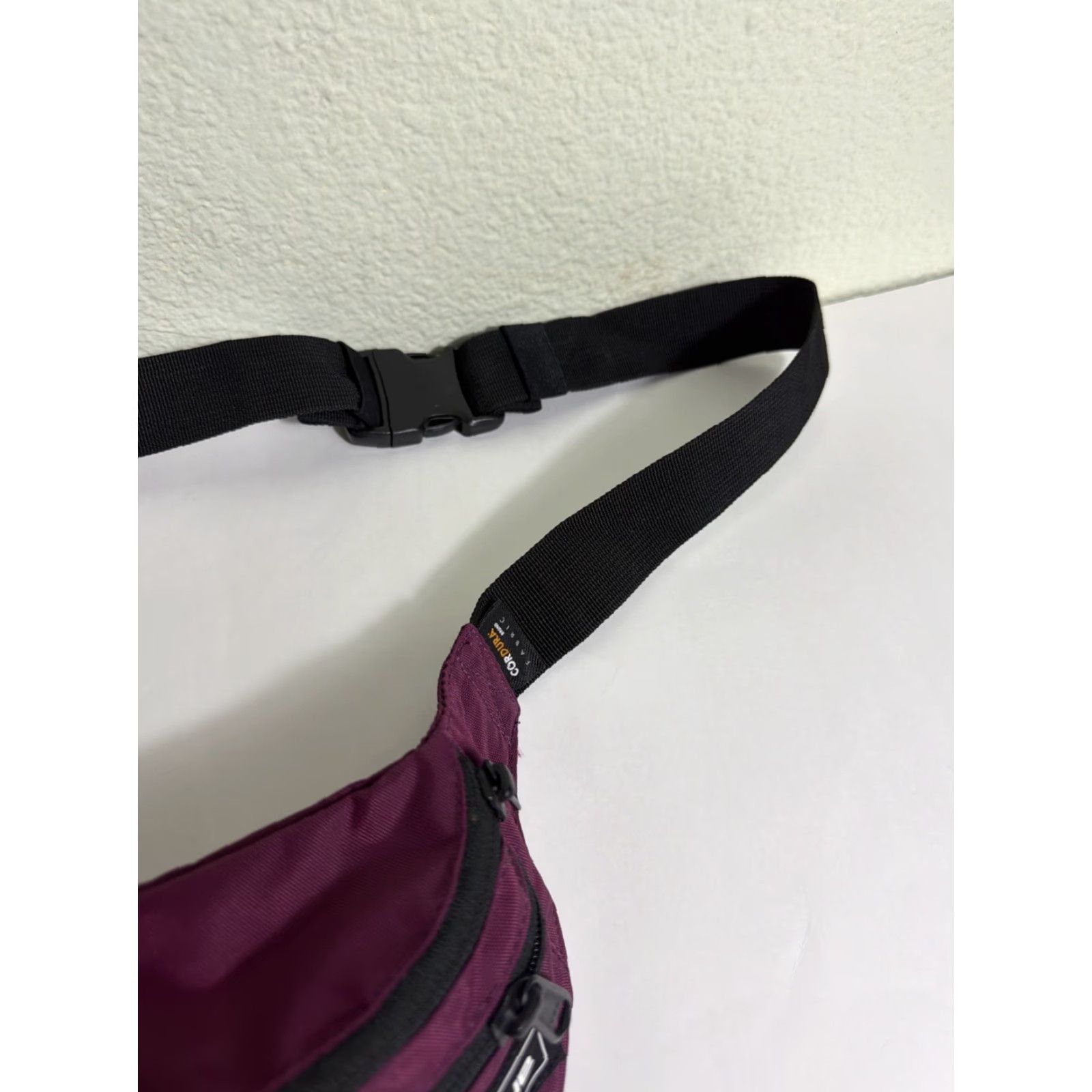 Dakine Dakine Maroon Fannypack Waist Bag Cordura Fabric 8x5.5 Women Belt Bag & Fanny Pack Maroon Cordura 8x5.5 Womens Size ONE SIZE - 7 Thumbnail