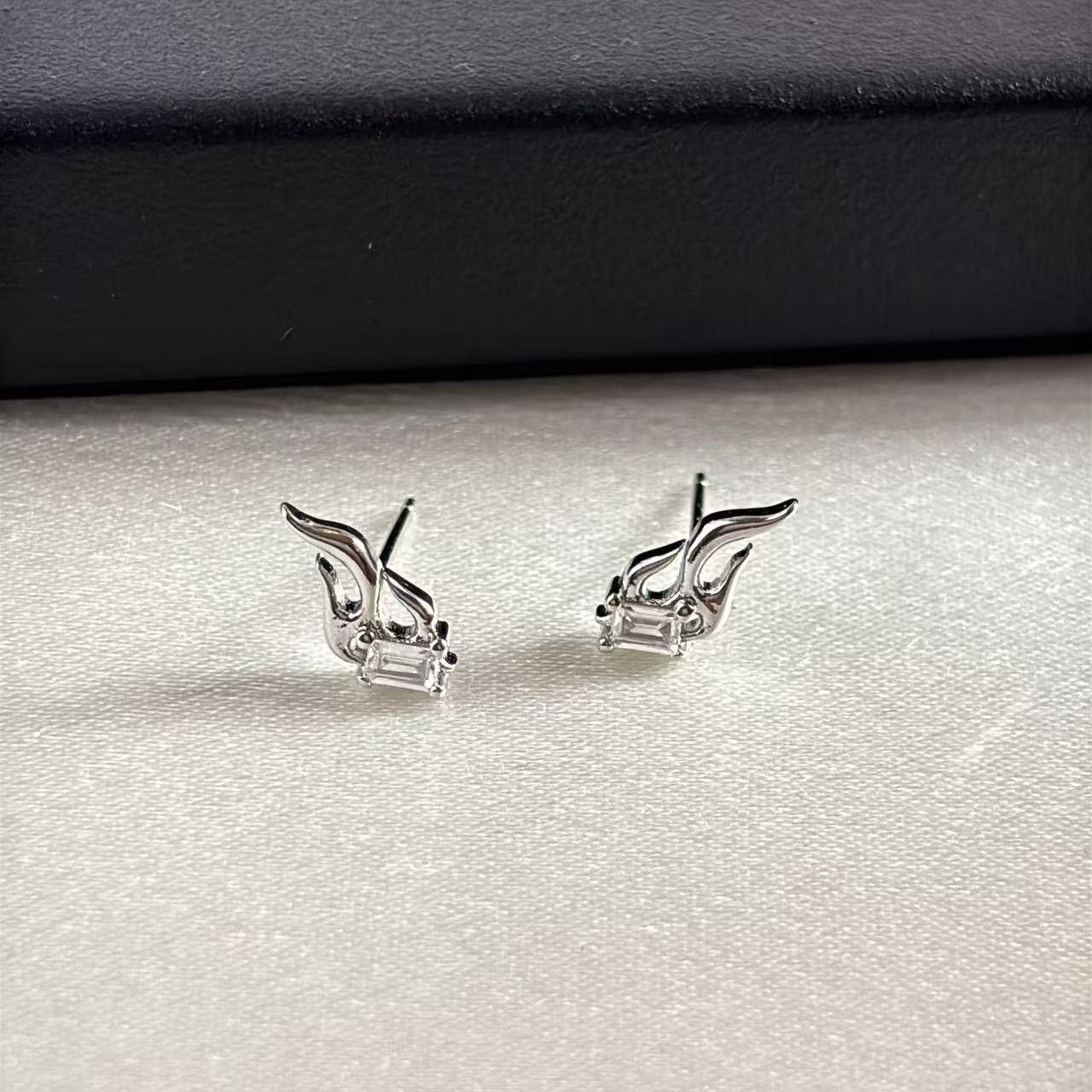 Other Flame Stud Earrings for Men Women Streetwear Hip Hop Punk Size ONE SIZE - 2 Thumbnail