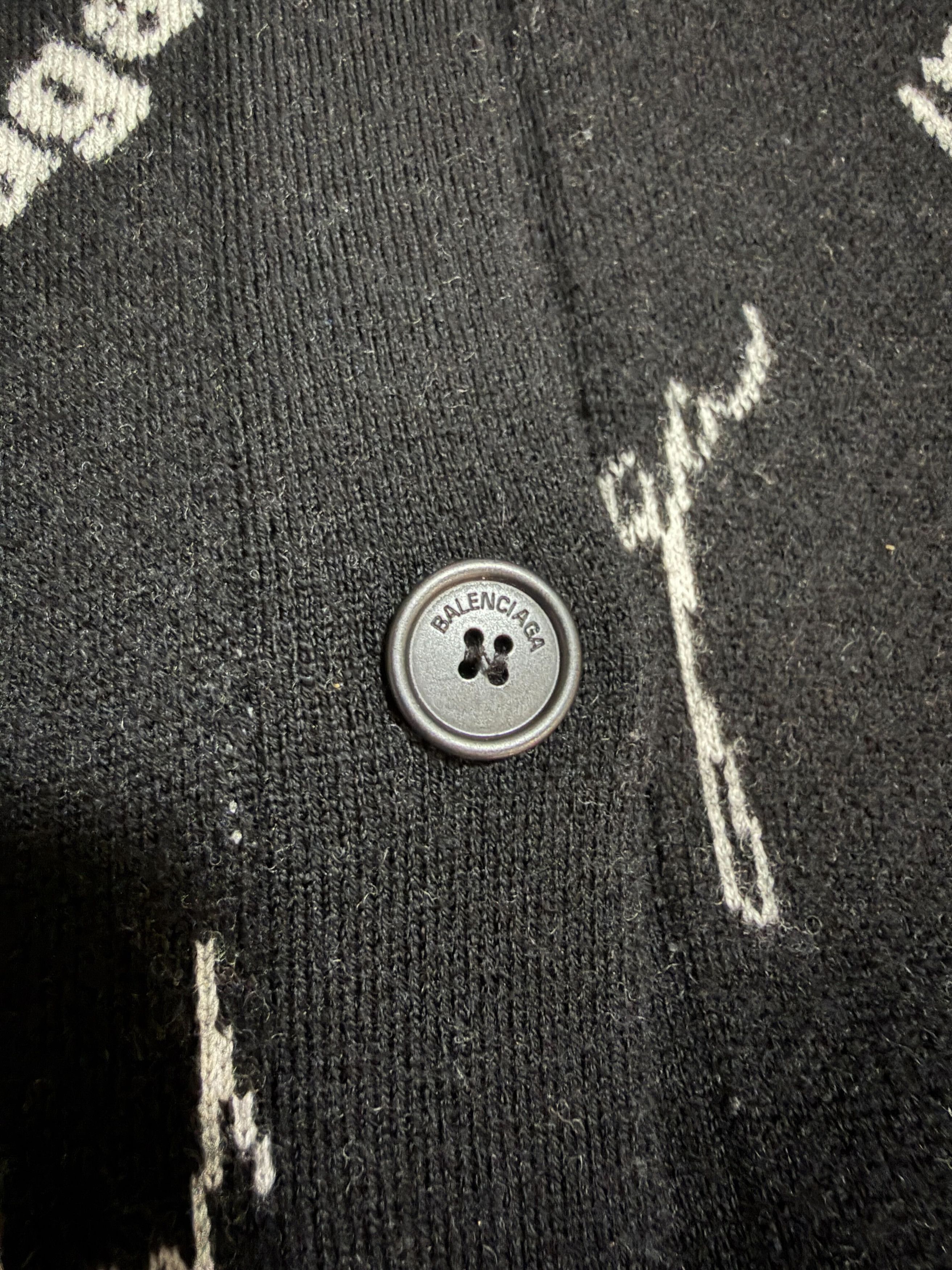 Balenciaga Balenciaga All-Over Logo Cardigan Size XS / US 0-2 / IT 36-38 - 9 Thumbnail