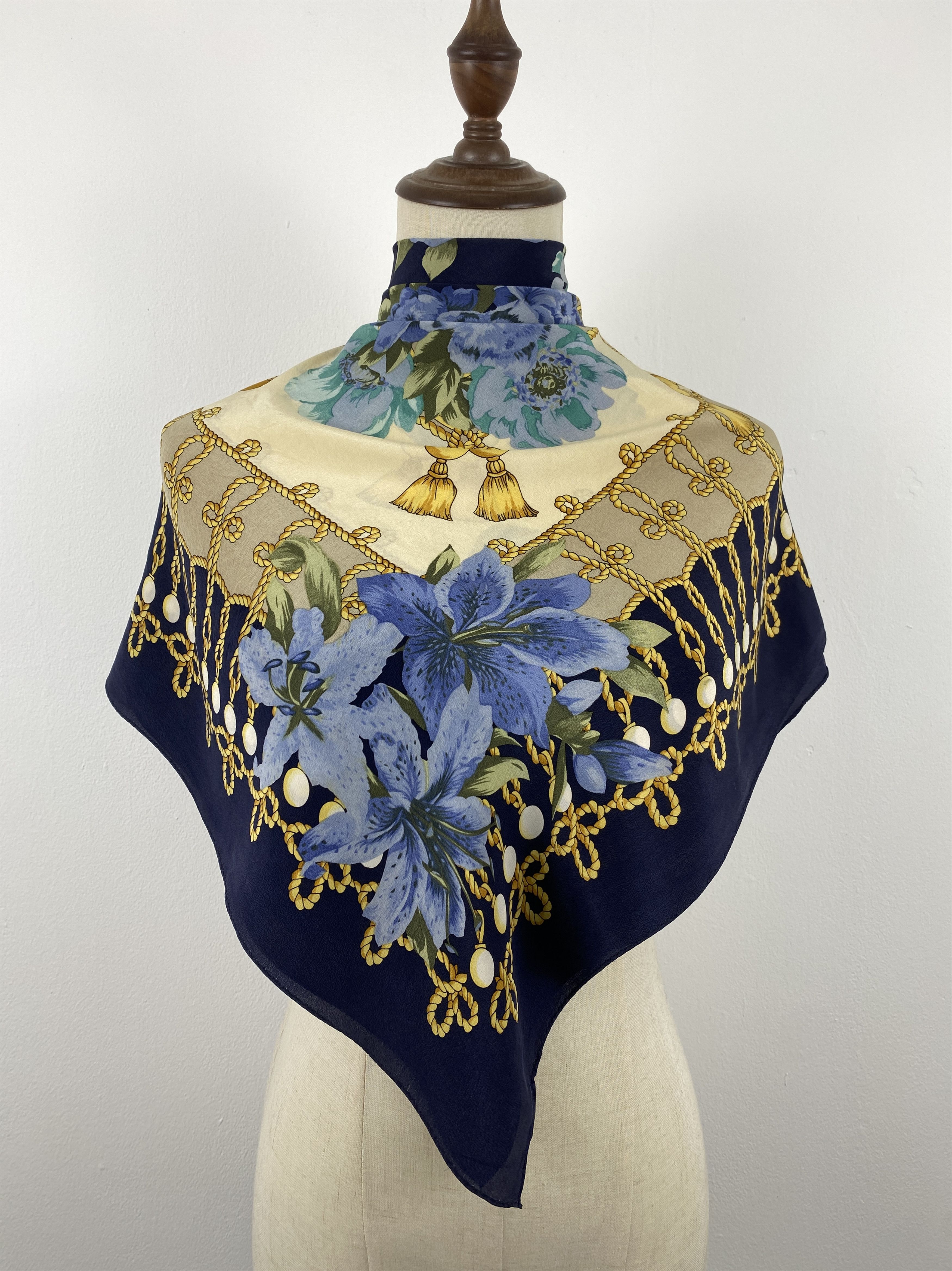 Japanese Brand Vintage Japanese Brand Silk Scarf SN0129 Size ONE SIZE - 2 Thumbnail