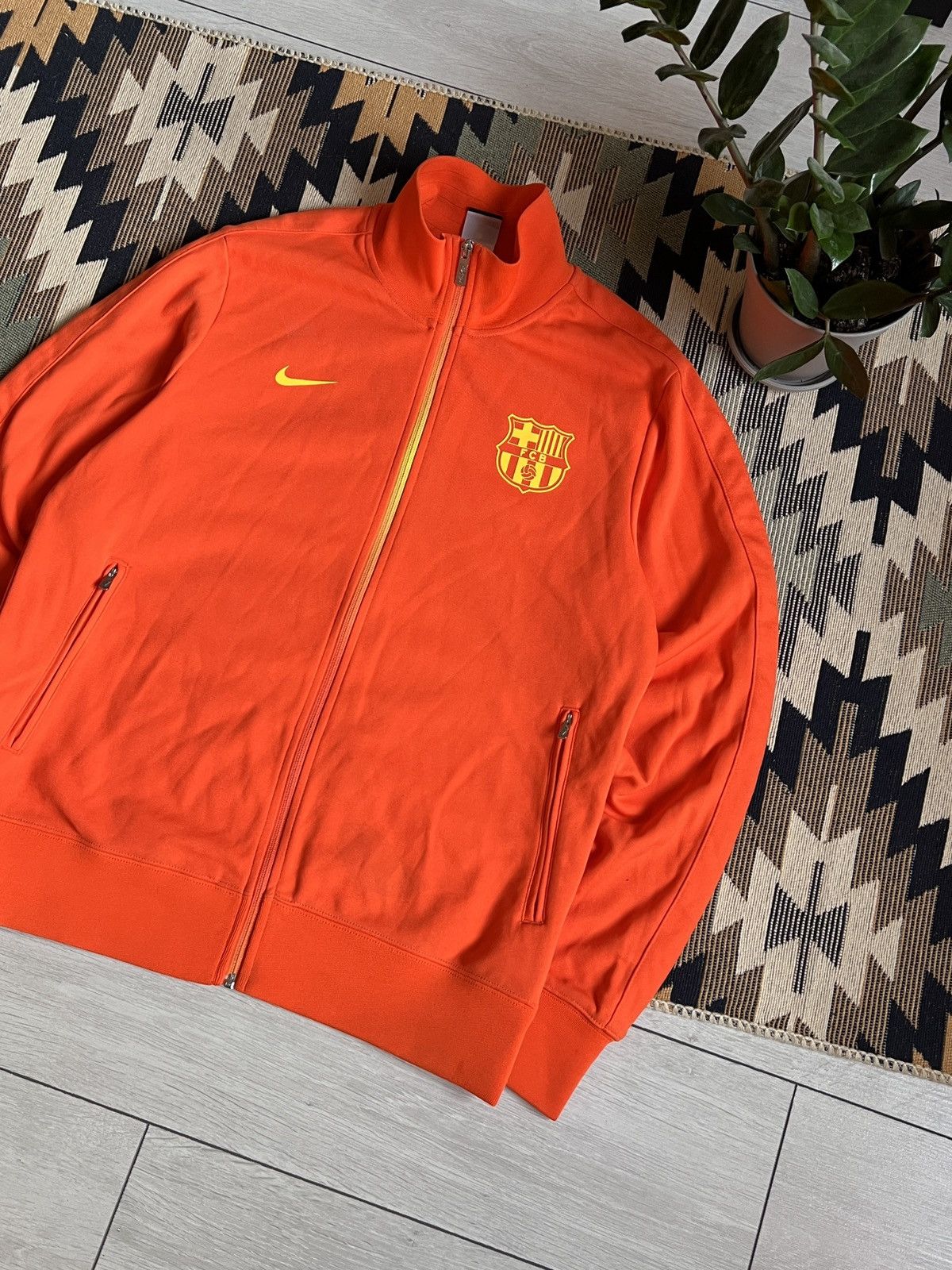 Vintage Vintage Nike Barcelona Track Top Blockcore Jacket Size US L / EU 52-54 / 3 - 4 Thumbnail