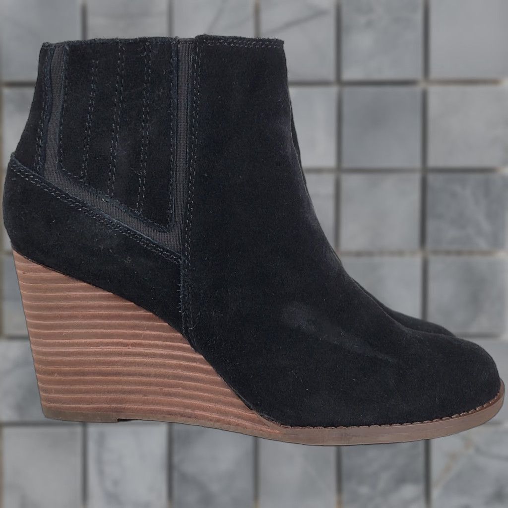 Lucky Brand Lucky Brand Boots Women 8M Yakeena Wedge Ankle Bootie Black Suede Side Zip Bootie Women Size 8M Size US 8 / IT 38 - 1 Thumbnail