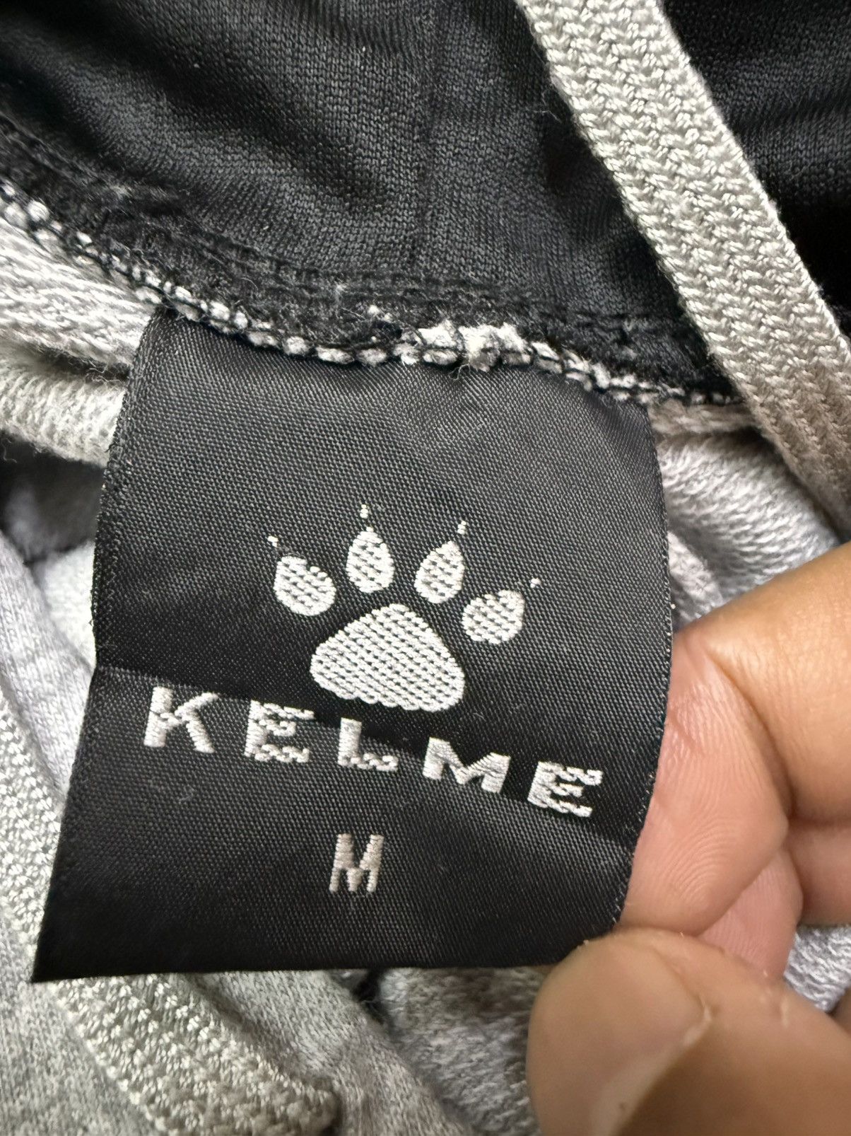 Japanese Brand Kelme Biglogo Pullover Sweater Hoodie Size US S / EU 44-46 / 1 - 7 Thumbnail