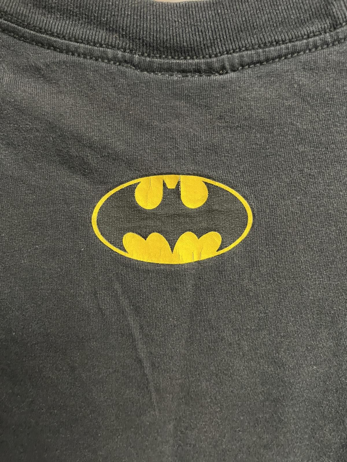 Warner Bros VTG Faded Batman Logo T-shirt - Cracked Print Tee 2001 -L Size US L / EU 52-54 / 3 - 5 Thumbnail