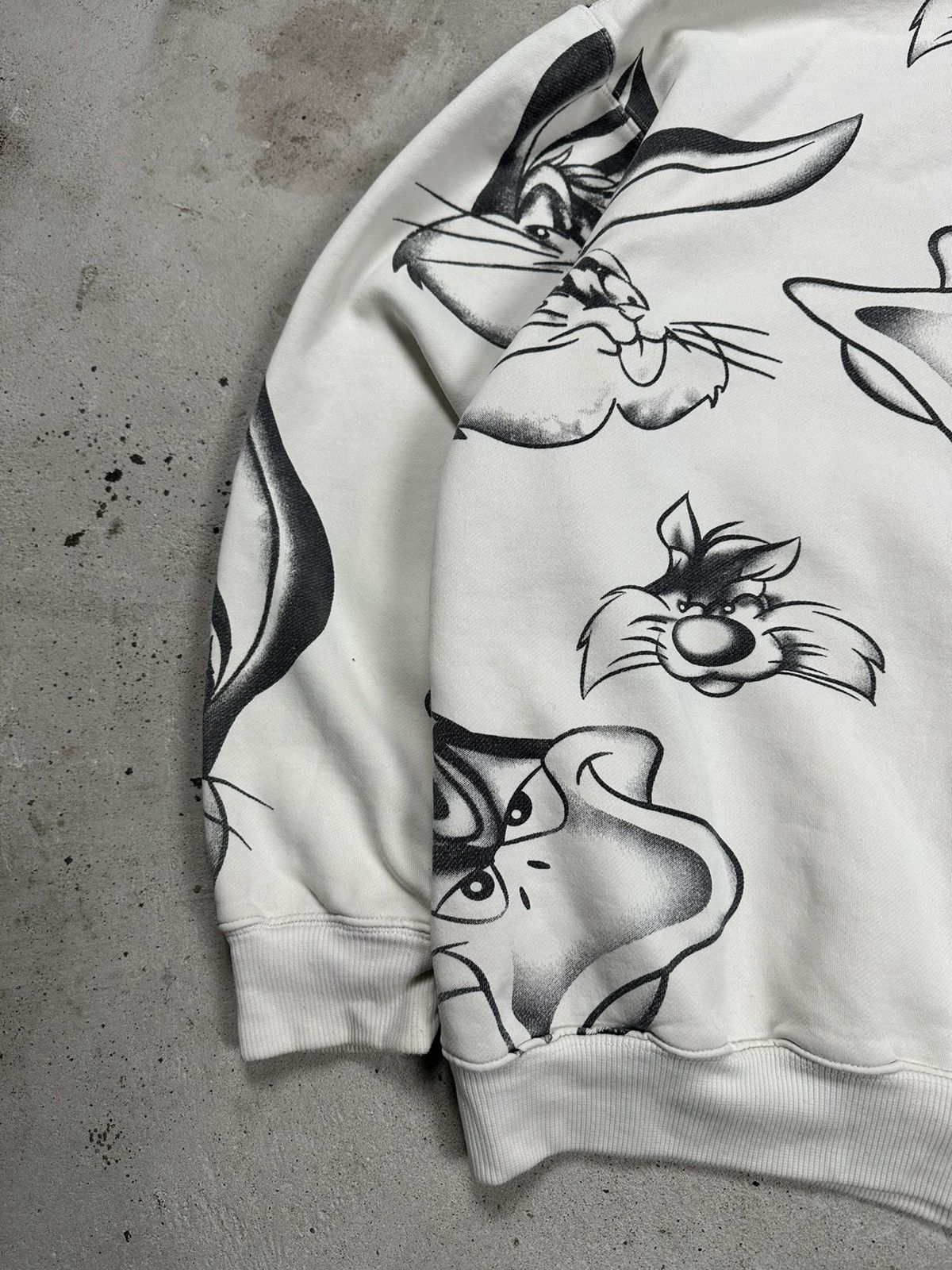 Vintage × Warner Bros Vintage y2k Lot 29 Looney Tunes All Over Print Boxy Hoodie Size US XXL / EU 58 / 5 - 13 Thumbnail