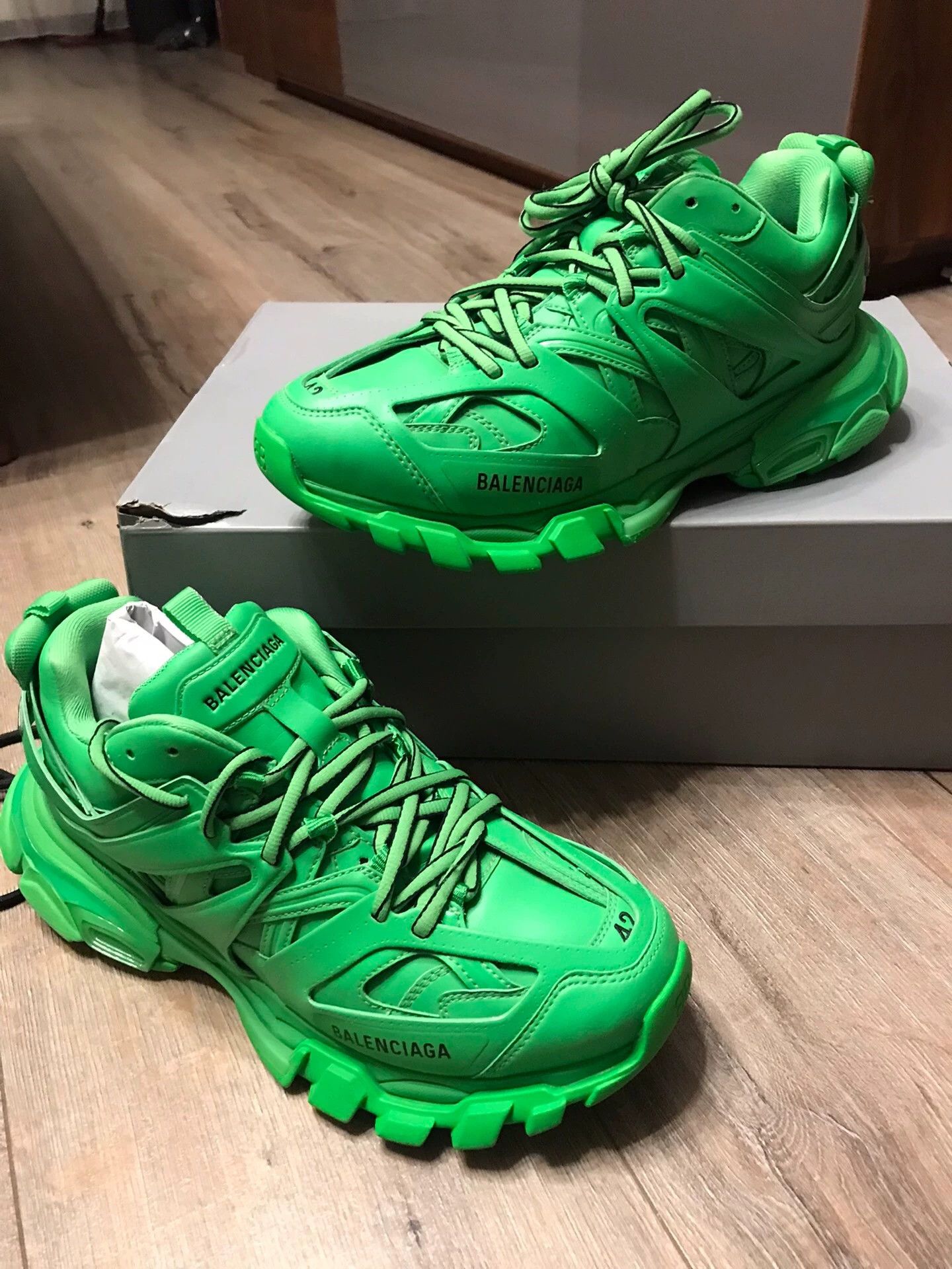 Balenciaga Balenciaga Track Very Green 41/42 Sneakers Size US 8 / EU 41 - 4 Thumbnail