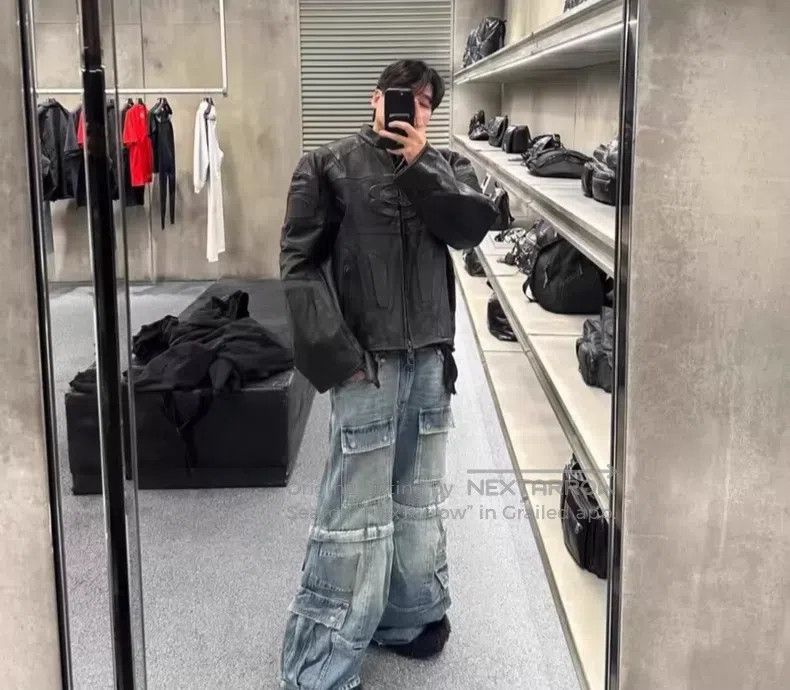Balenciaga Balenciaga size XS Sun Bleached Light Indigo Denim Bell Bot Size US 27 - 7 Thumbnail