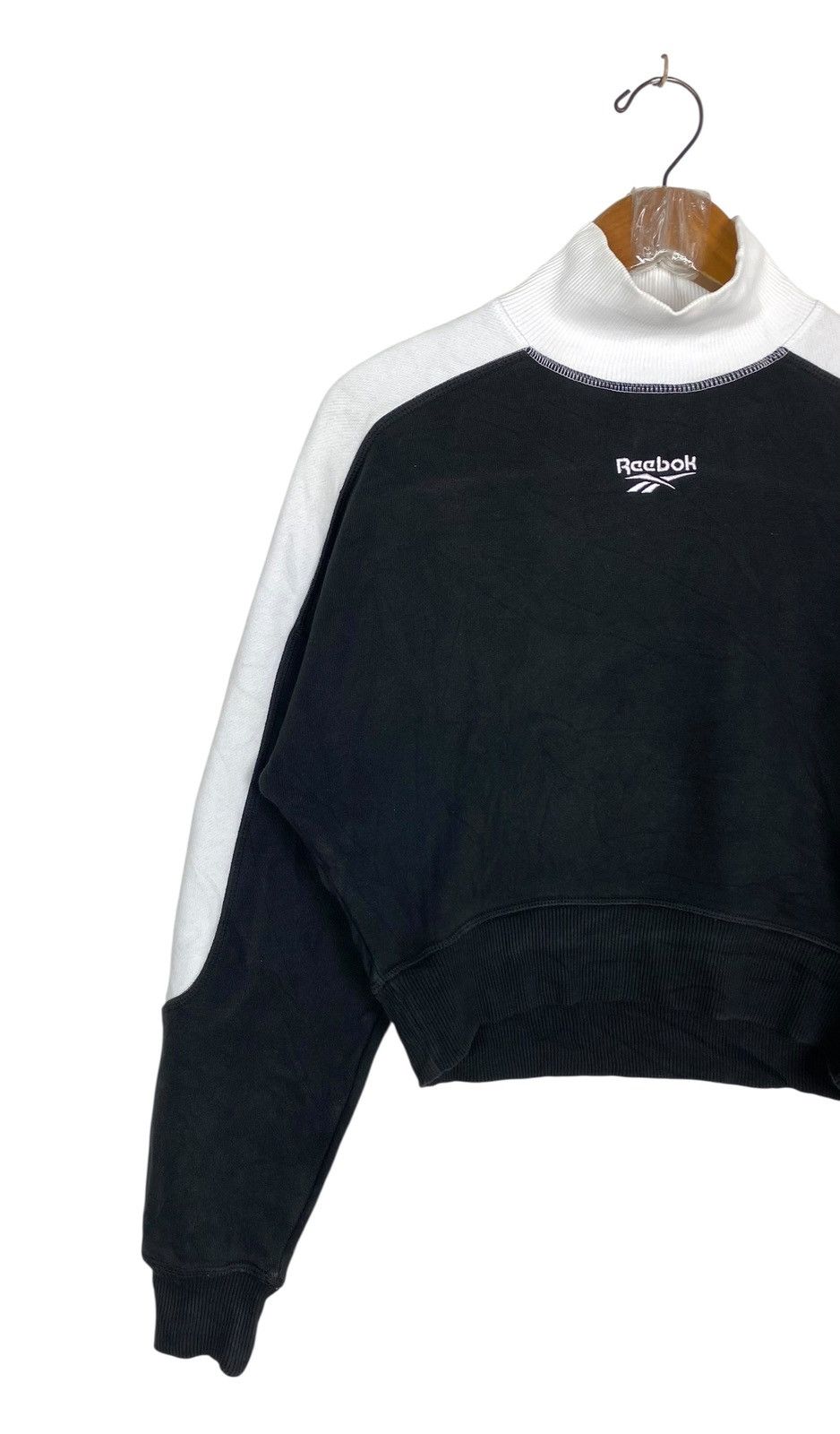 Reebok Rare‼️ Reebok Crop Sweatshirt Pullover Small Logo Size S / US 4 / IT 40 - 2 Thumbnail