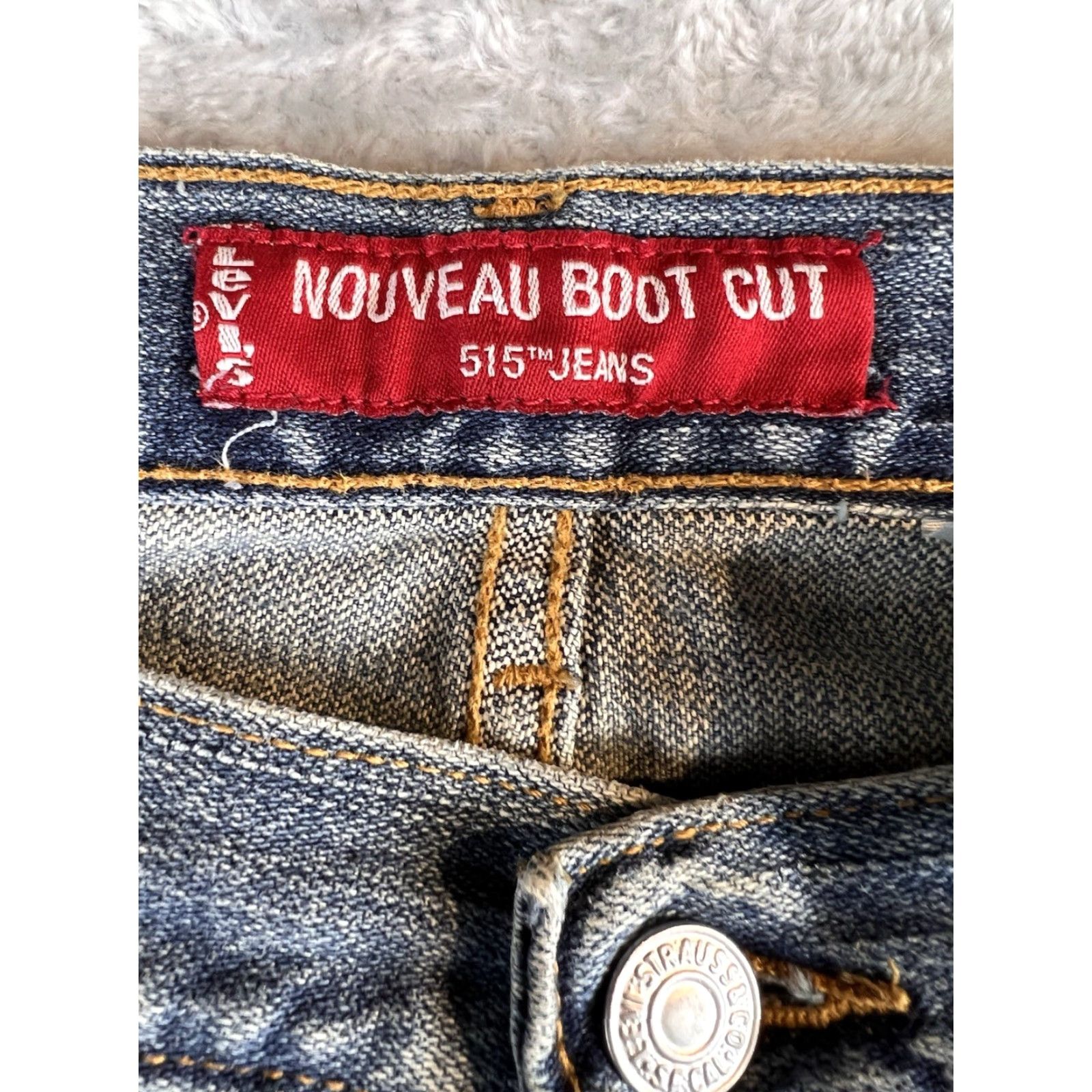 Levi's VINTAGE Levi's 515 Jeans Womens 8 Mis S 32x29 Bootcut Distressed VTG Y2K Blue Modern Casual Womens Size 30" / US 8 / IT 44 - 3 Thumbnail