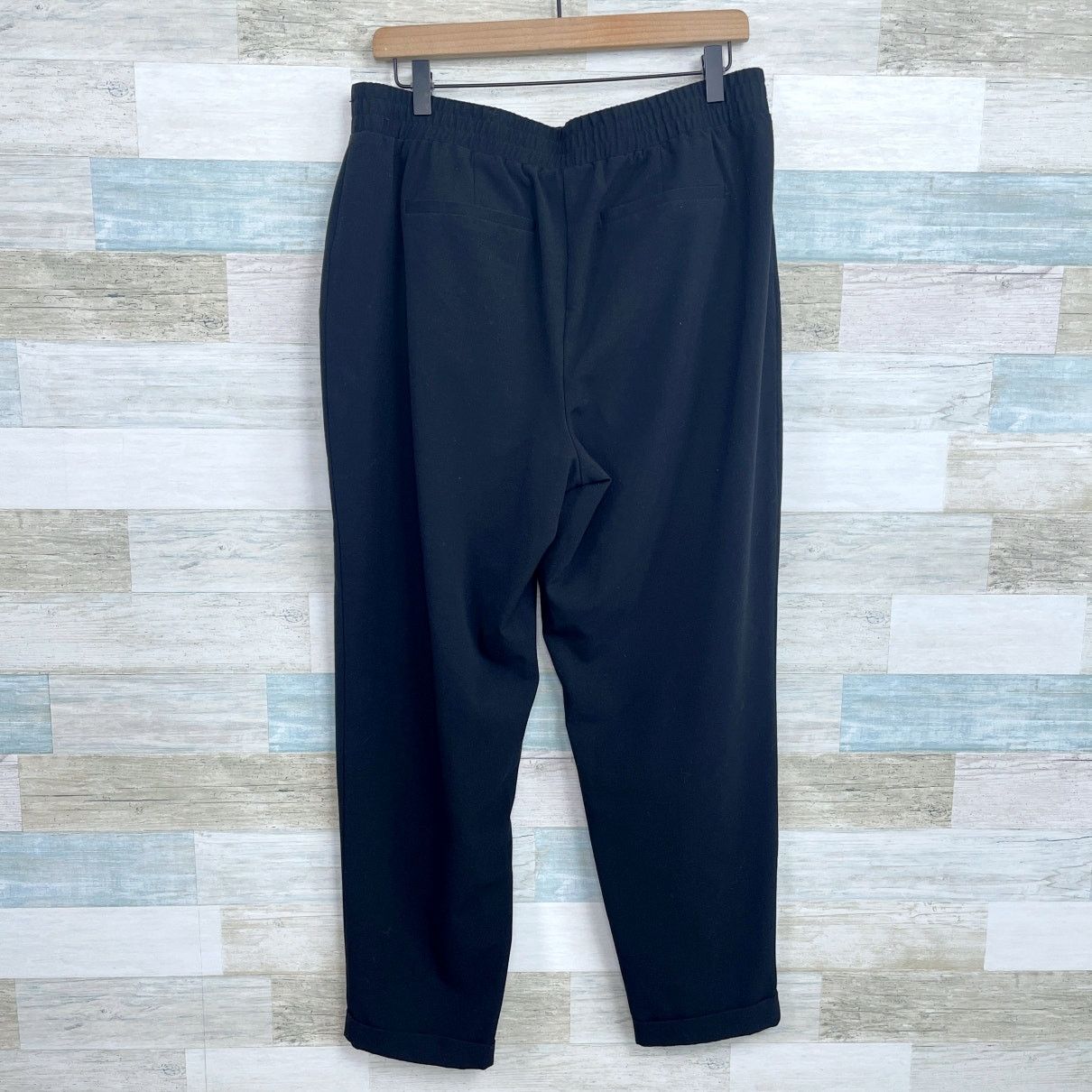 Chicos Chicos So Slimming Magique Tapered Ankle Pants Black M 1.5 Size 27" / US 4 / IT 40 - 4 Thumbnail