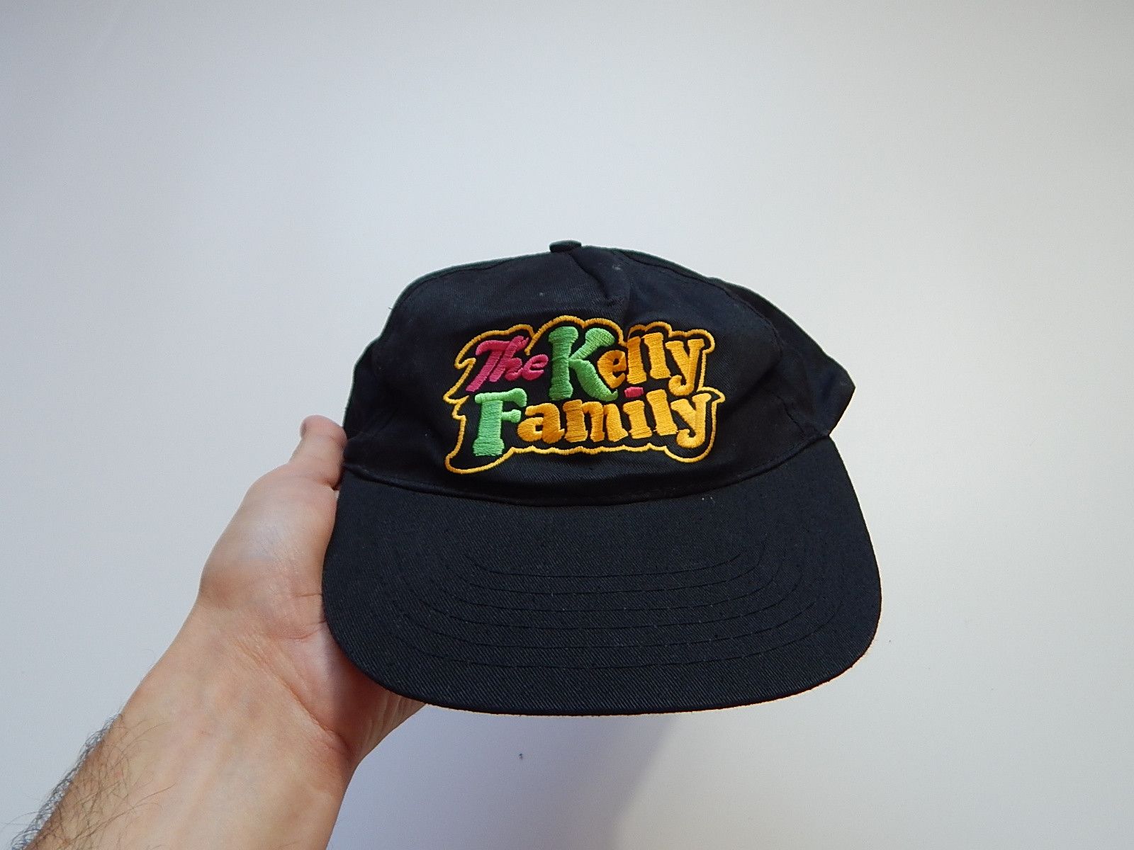 Band Tees vintage the kelly family folk rock band hat Size ONE SIZE - 1 Thumbnail