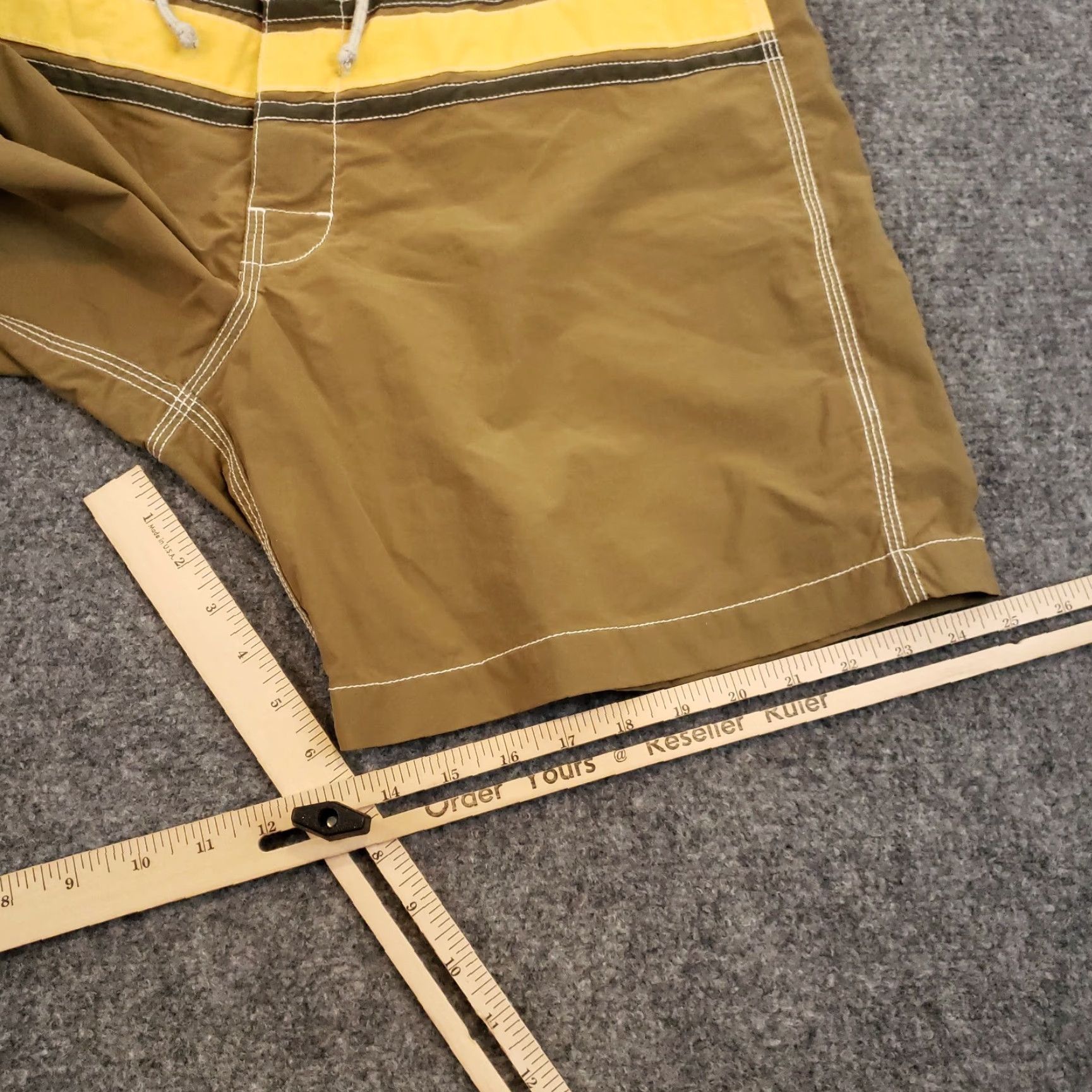 J.Crew J. Crew Shorts Mens Size 34 Brown Drawstring Beach Summer Board Casual Logo Size US 34 / EU 50 - 2 Thumbnail
