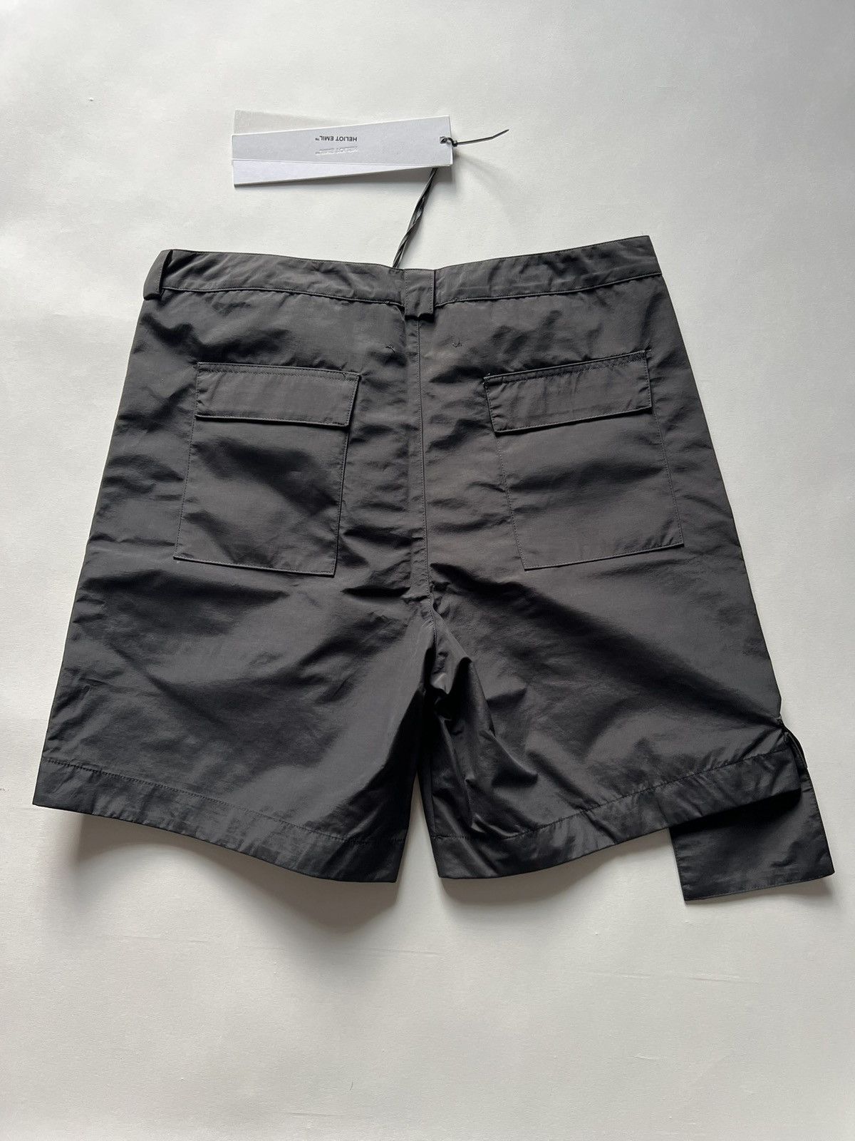 Heliot Emil Heliot Emil techical pocket shorts Size US 34 / EU 50 - 11 Thumbnail