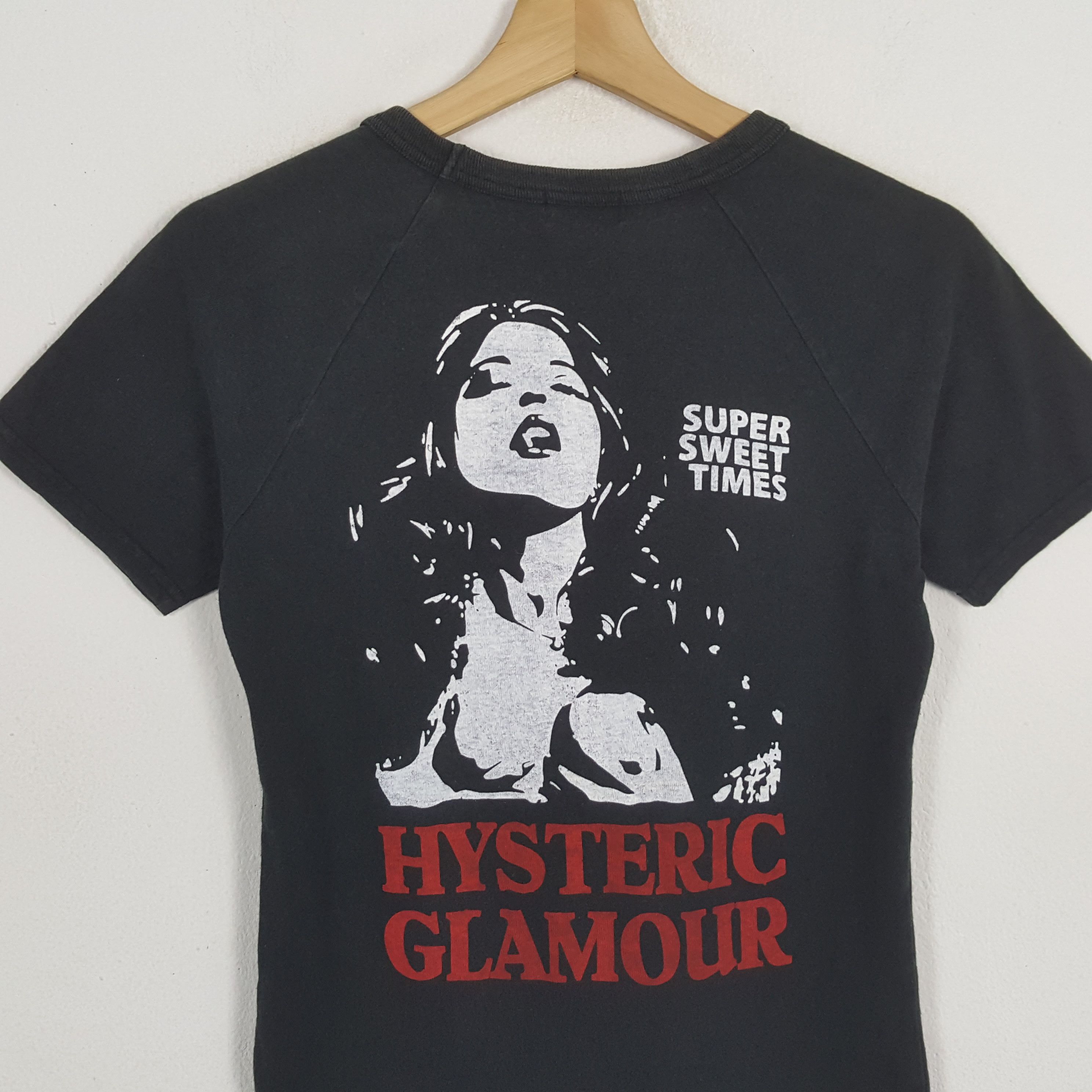 Hysteric Glamour × Japanese Brand × Vintage Vintage HYSTERIC GLAMOUR Japanese Fashion Brand T-Shirts Size XS / US 0-2 / IT 36-38 - 2 Thumbnail