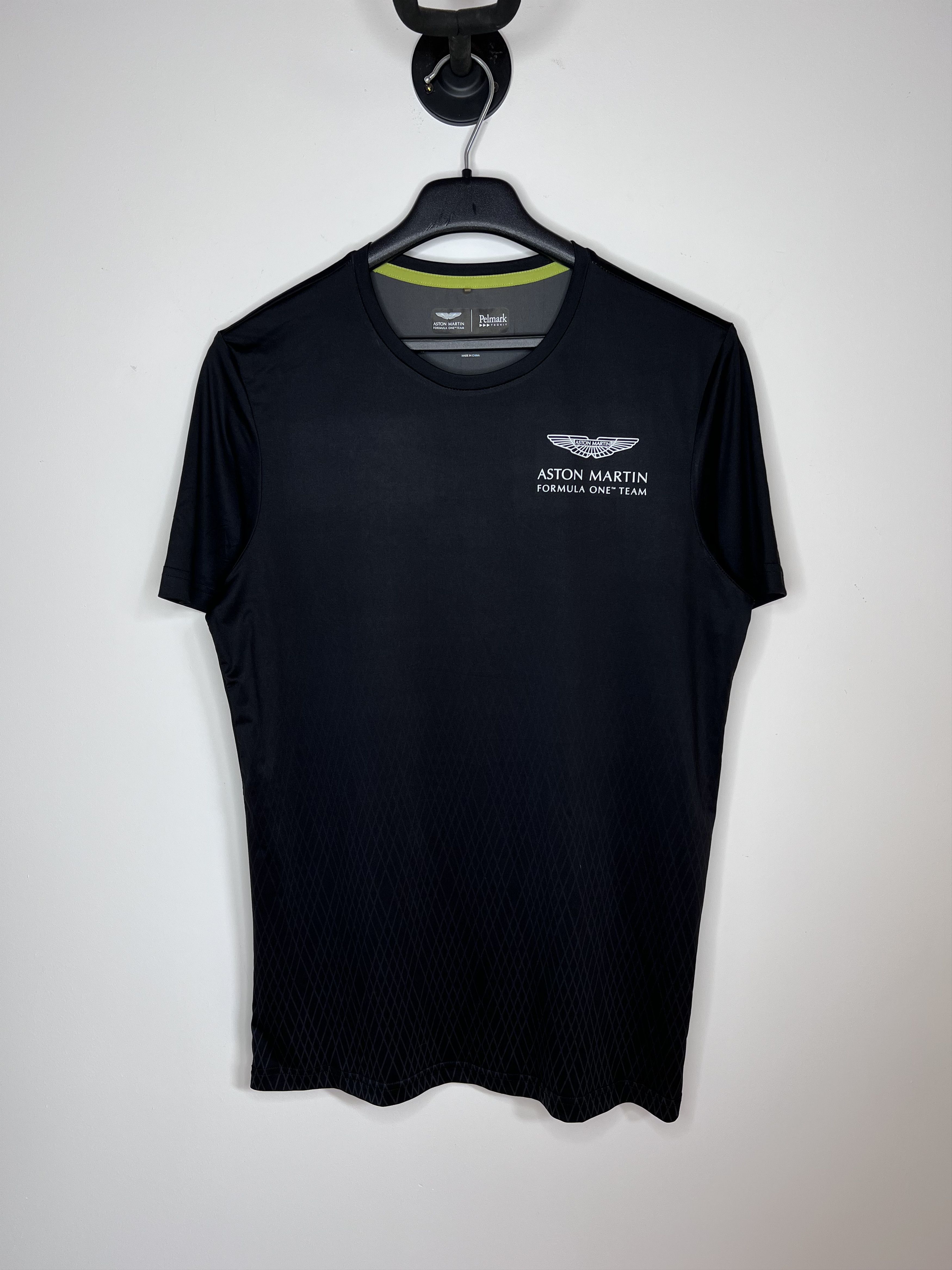 Formula 1 ASTON MARTIN F1 TEAM PELMARK LIFESTYLE FORMULA ONE T-SHIRT Size US M / EU 48-50 / 2 - 1 Thumbnail