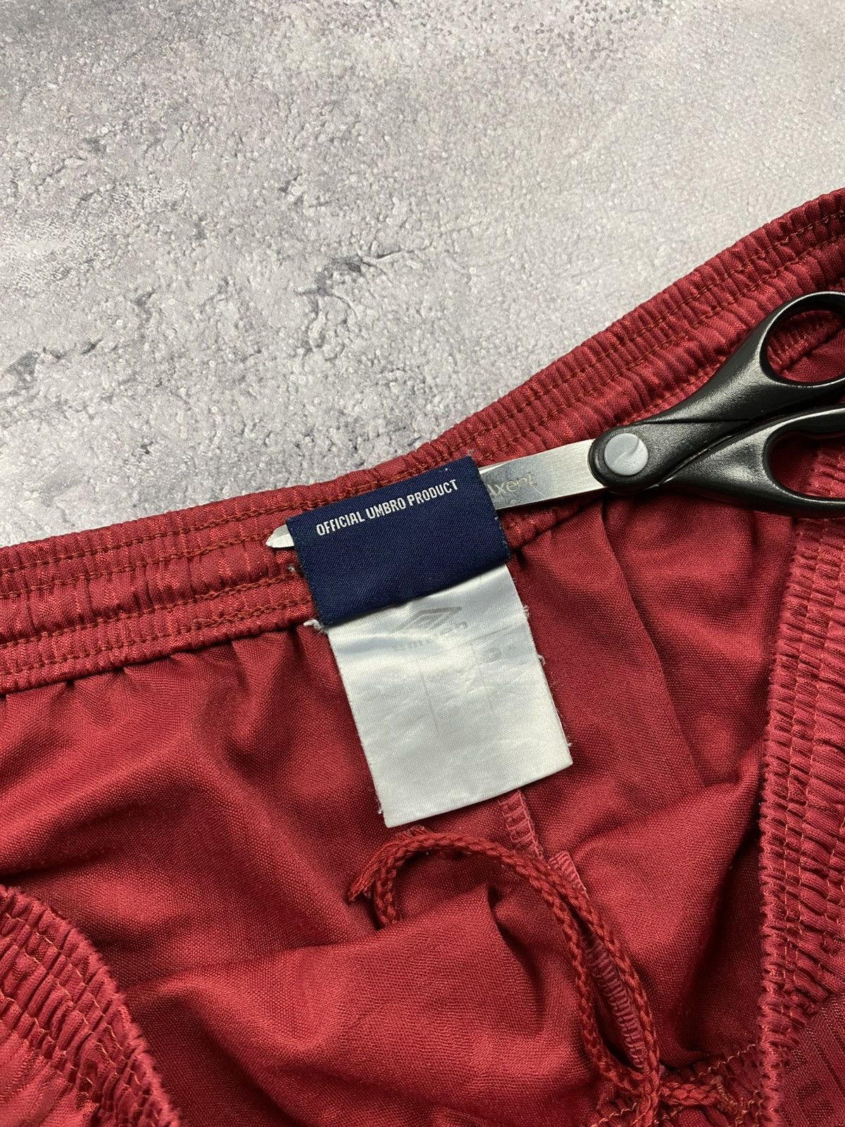 Umbro Vintage Umbro Monogram Soccer Red Shorts Rare Logo 90s Size US 38 / EU 54 - 8 Thumbnail