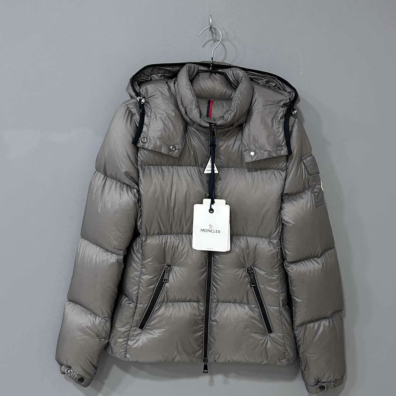 Moncler Moncler Down Gray Heavy Coat s Men Size US S / EU 44-46 / 1 - 1 Thumbnail