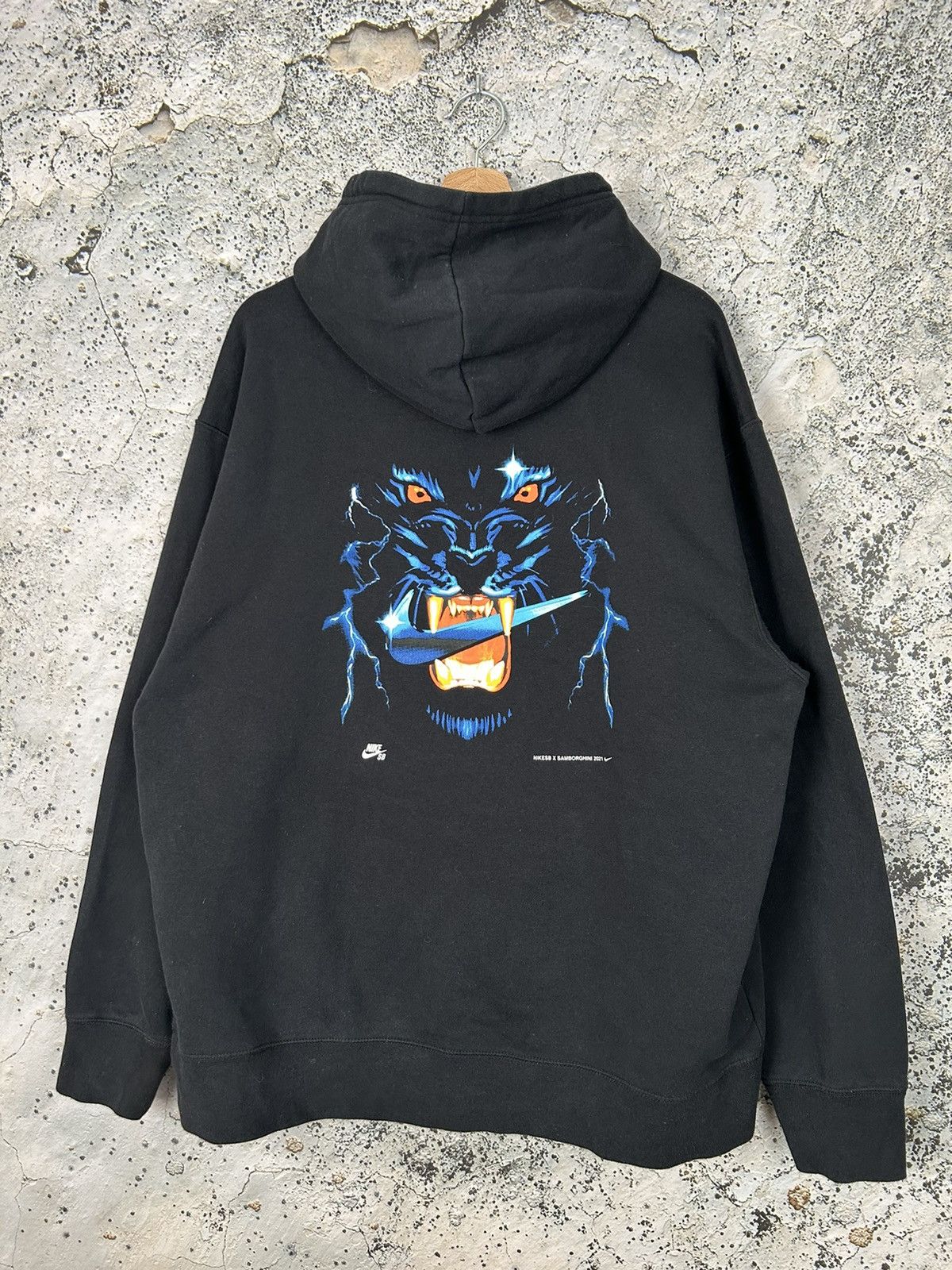 Nike Nike SB x Samborghini Wolf Black Hoodie Streetwear Rare Size US XL / EU 56 / 4 - 1 Thumbnail
