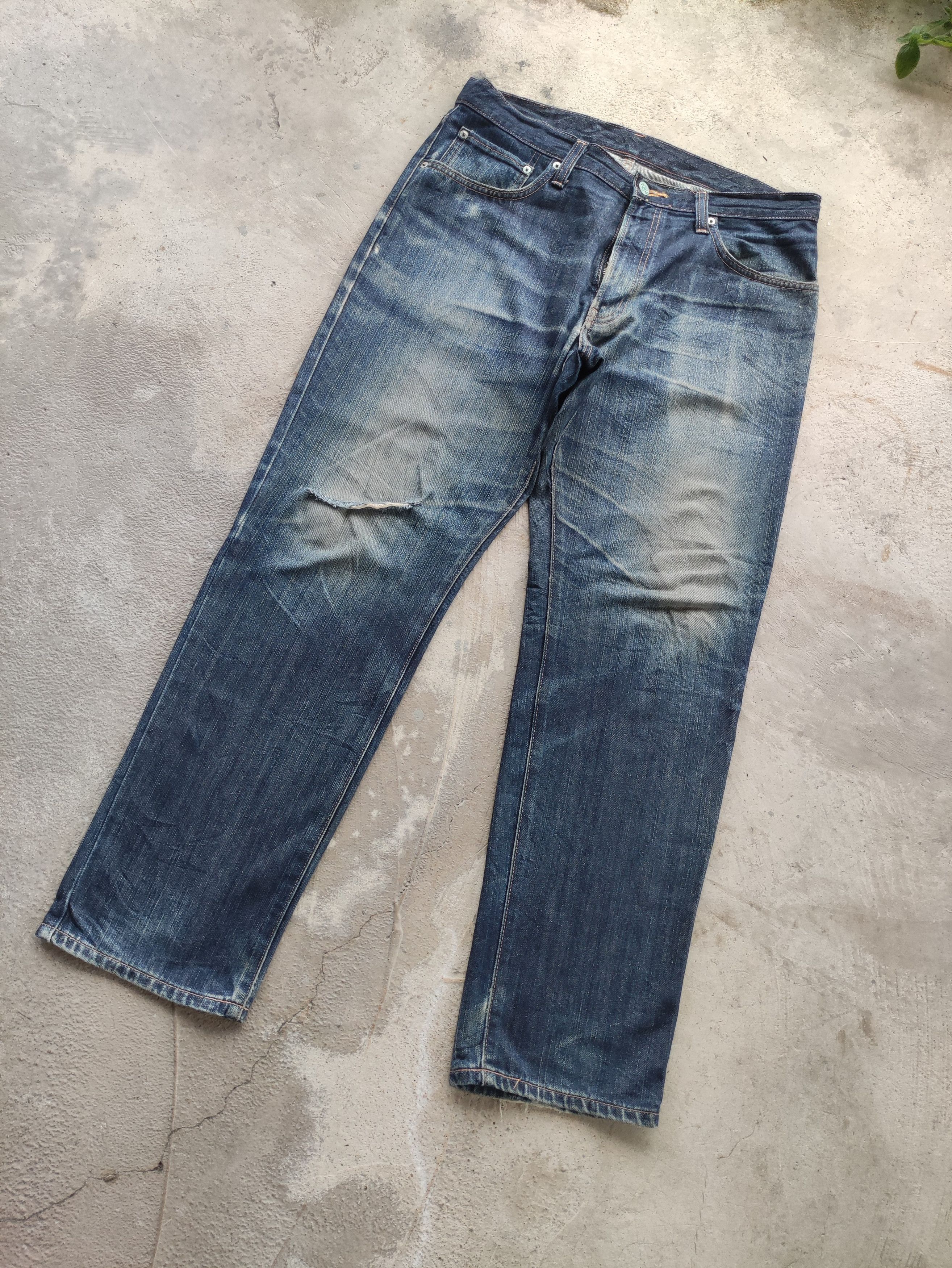 Edwin Vintage Edwin Japan Jean Distressed Faded Denim Size US 37 - 2 Thumbnail