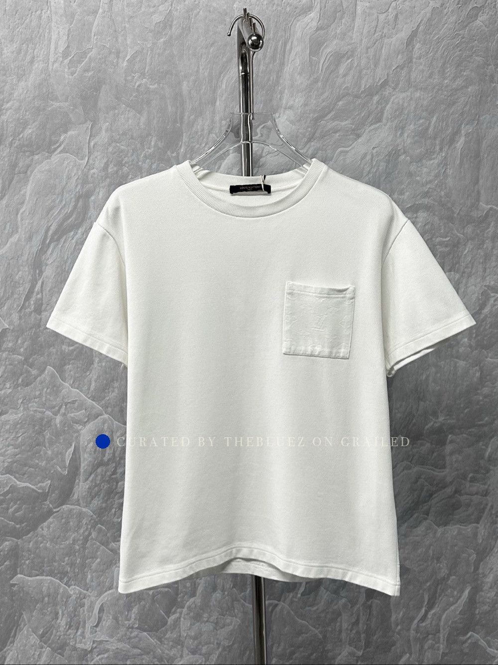 Louis Vuitton Monogram Pocket T-Shirt in White Size US S / EU 44-46 / 1 - 1 Thumbnail