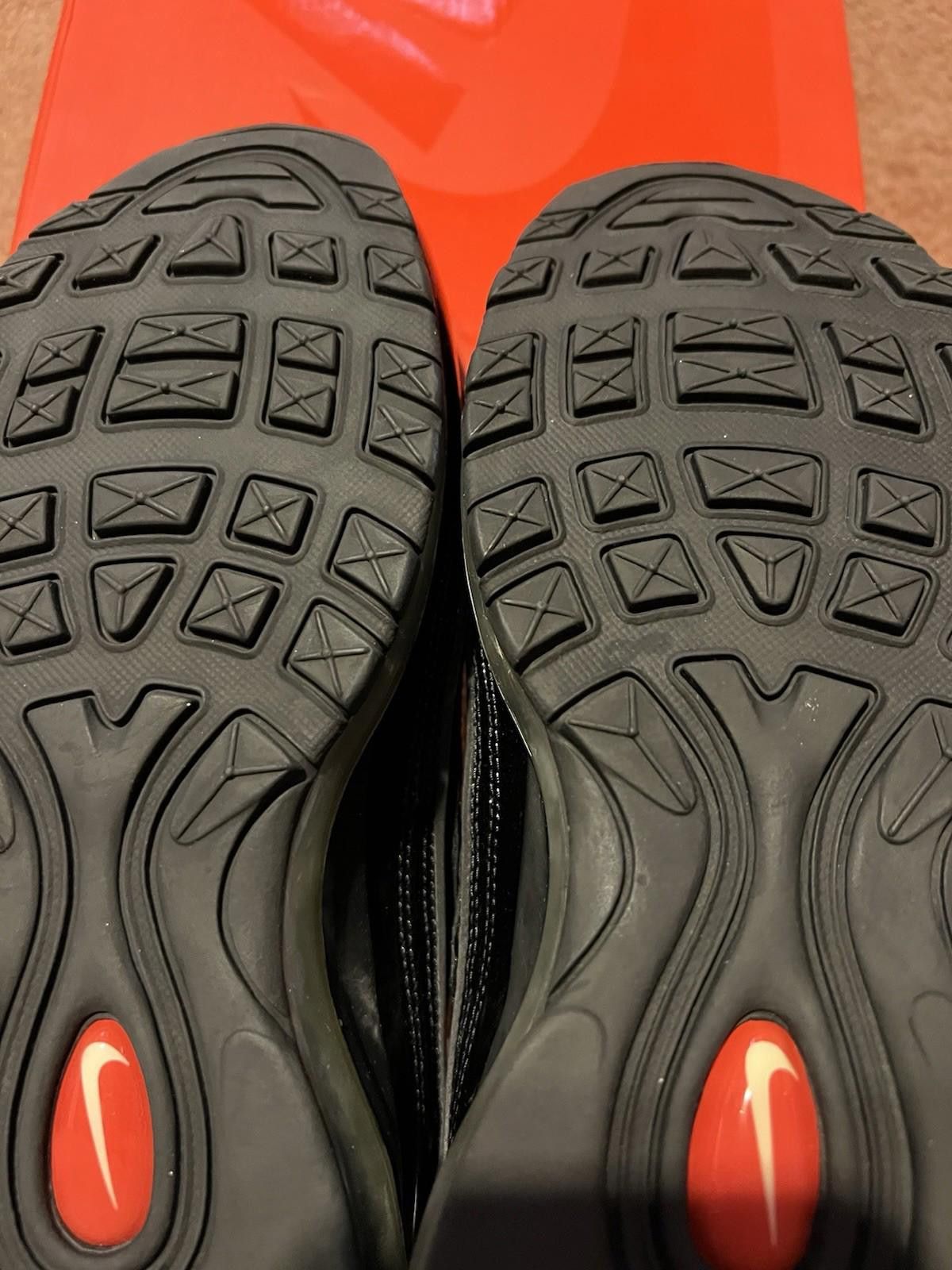 Nike 2016 Nike Air Max 98 Supreme 844694-001 US10.5 Size US 10.5 / EU 43-44 - 9 Thumbnail