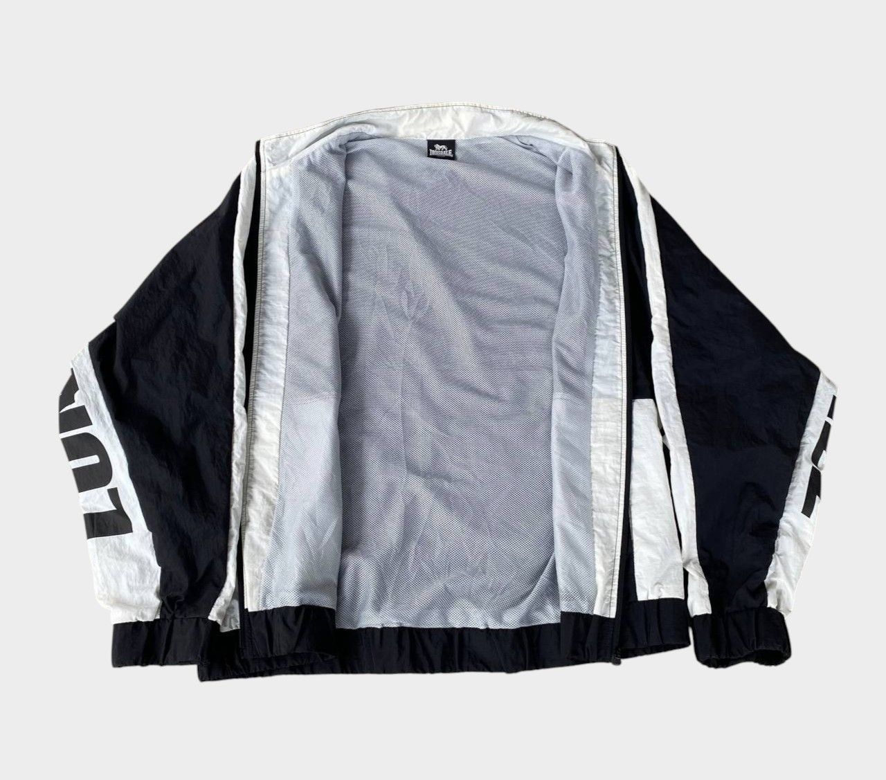 Vintage Vintage 00s Lonsdale London XL Baggy Retro Windbreaker Size US XL / EU 56 / 4 - 12 Thumbnail