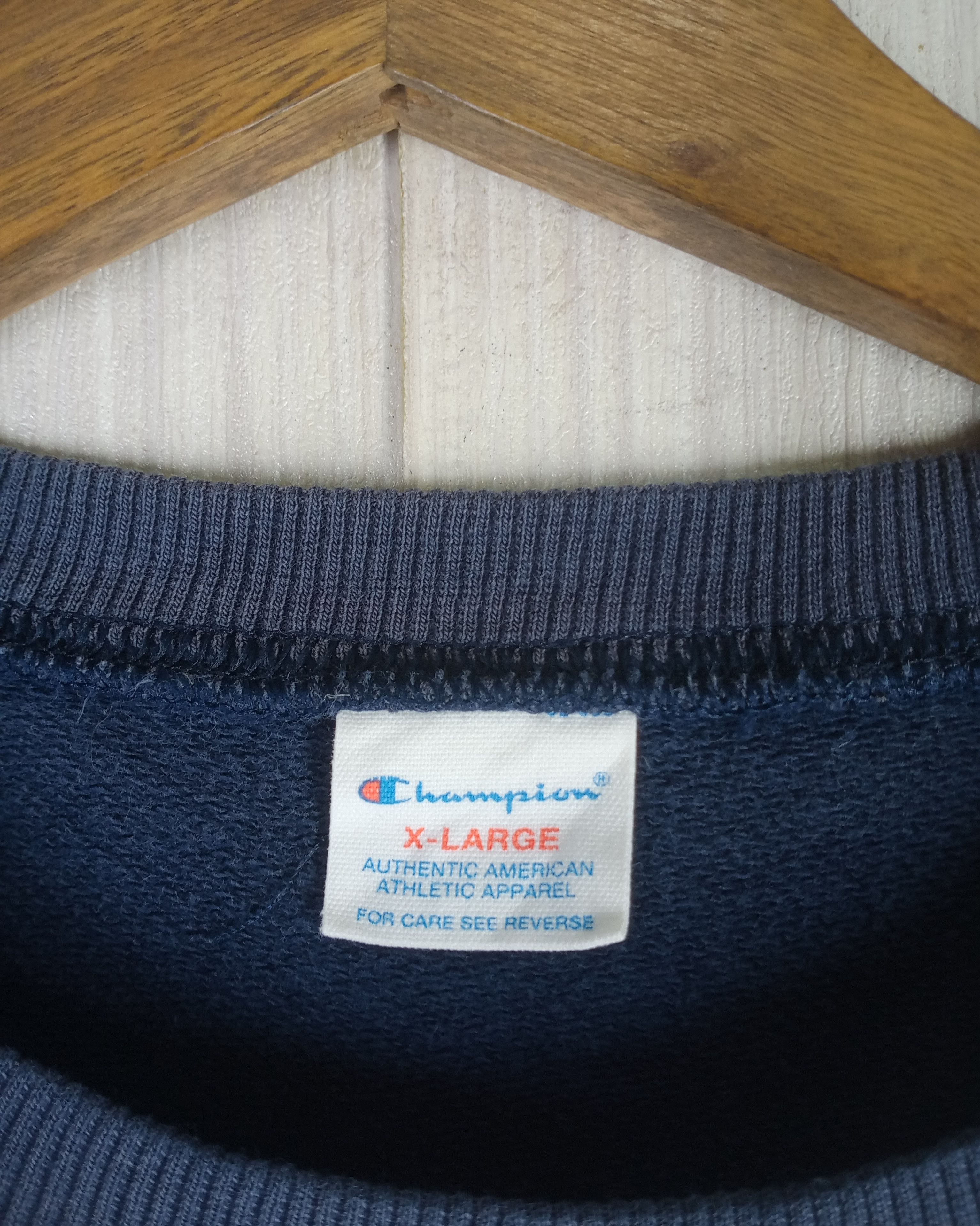 Champion Rare Vintage Syracuse Physical Education Sweatshirt Size US XL / EU 56 / 4 - 5 Thumbnail