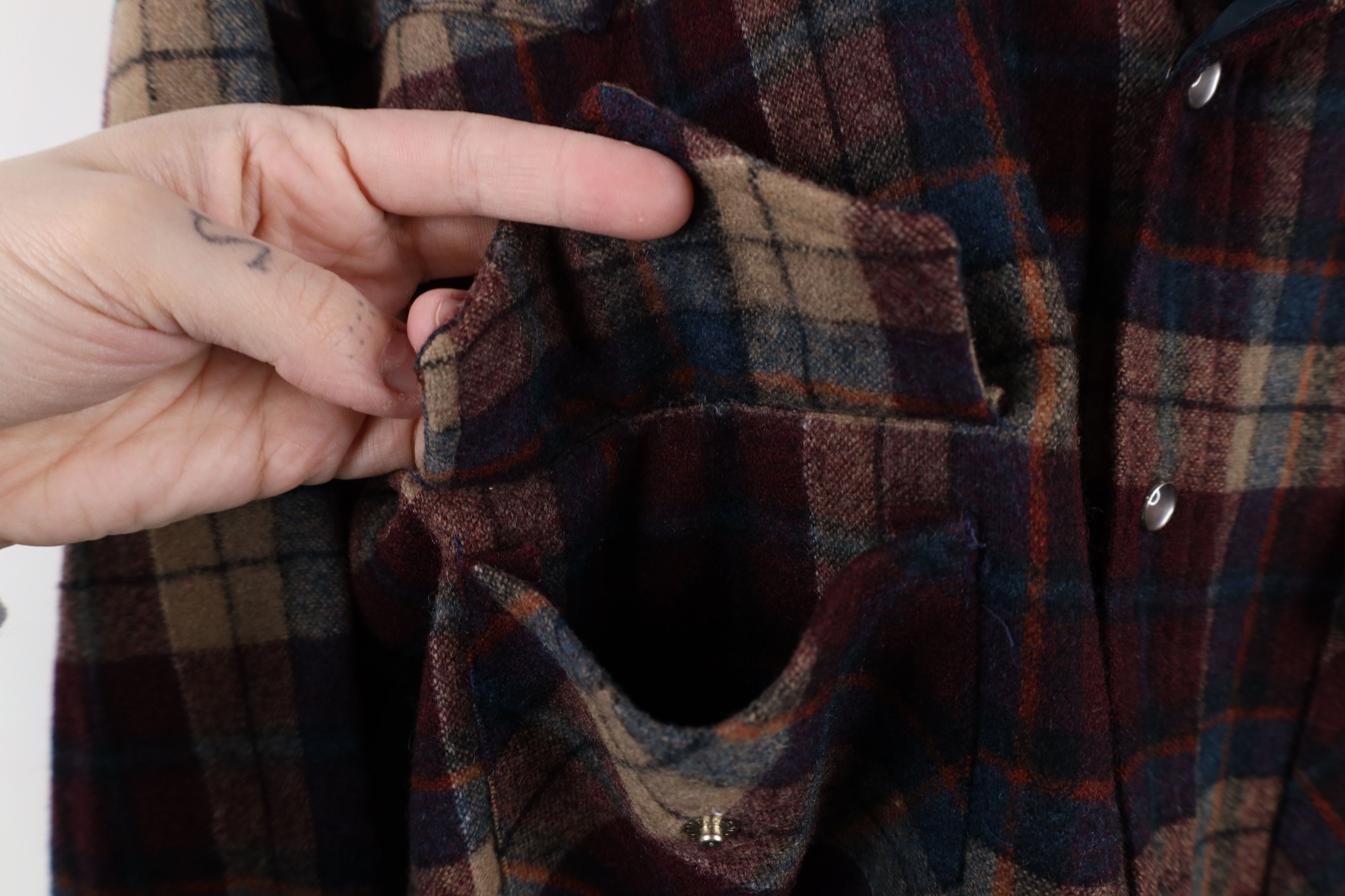 Pendleton Vintage 70s Pendleton Wool Snap Button Shirt Plaid USA Size US L / EU 52-54 / 3 - 6 Thumbnail
