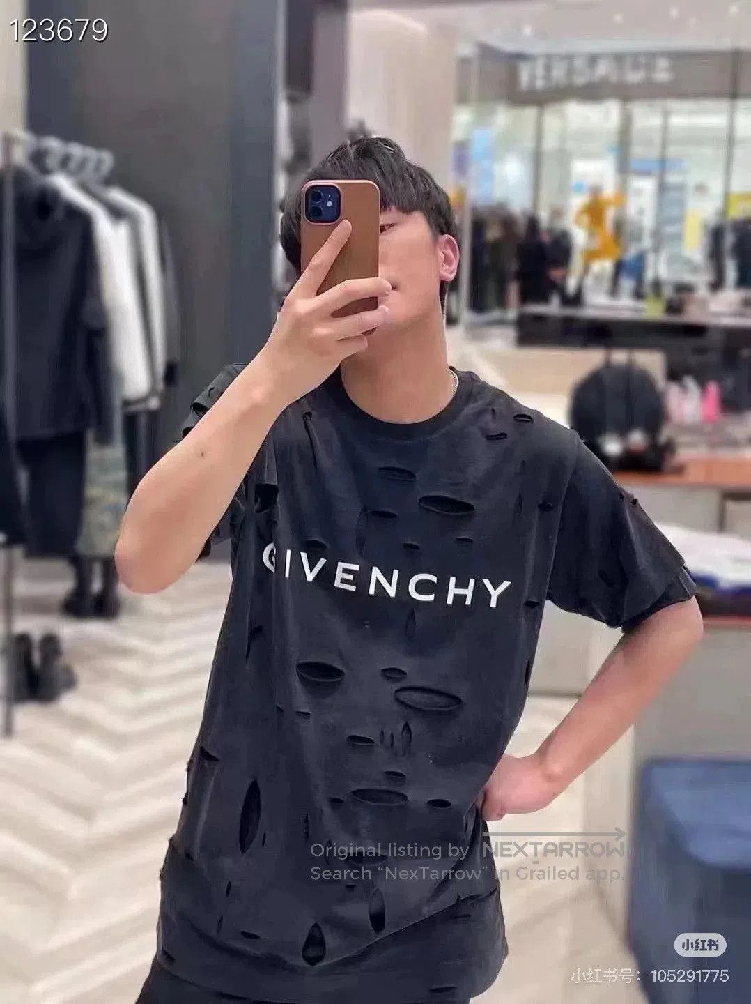 Givenchy GIVENCHY Logo Print Tear Detail Tee. Size US XS / EU 42 / 0 - 7 Thumbnail