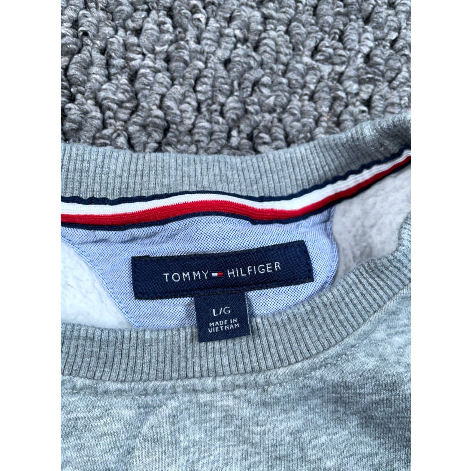 Tommy Hilfiger Tommy Hilfiger All Over Spell Out Sweatshirt Adult Large Gray Crewneck AOP Size US L / EU 52-54 / 3 - 3 Thumbnail
