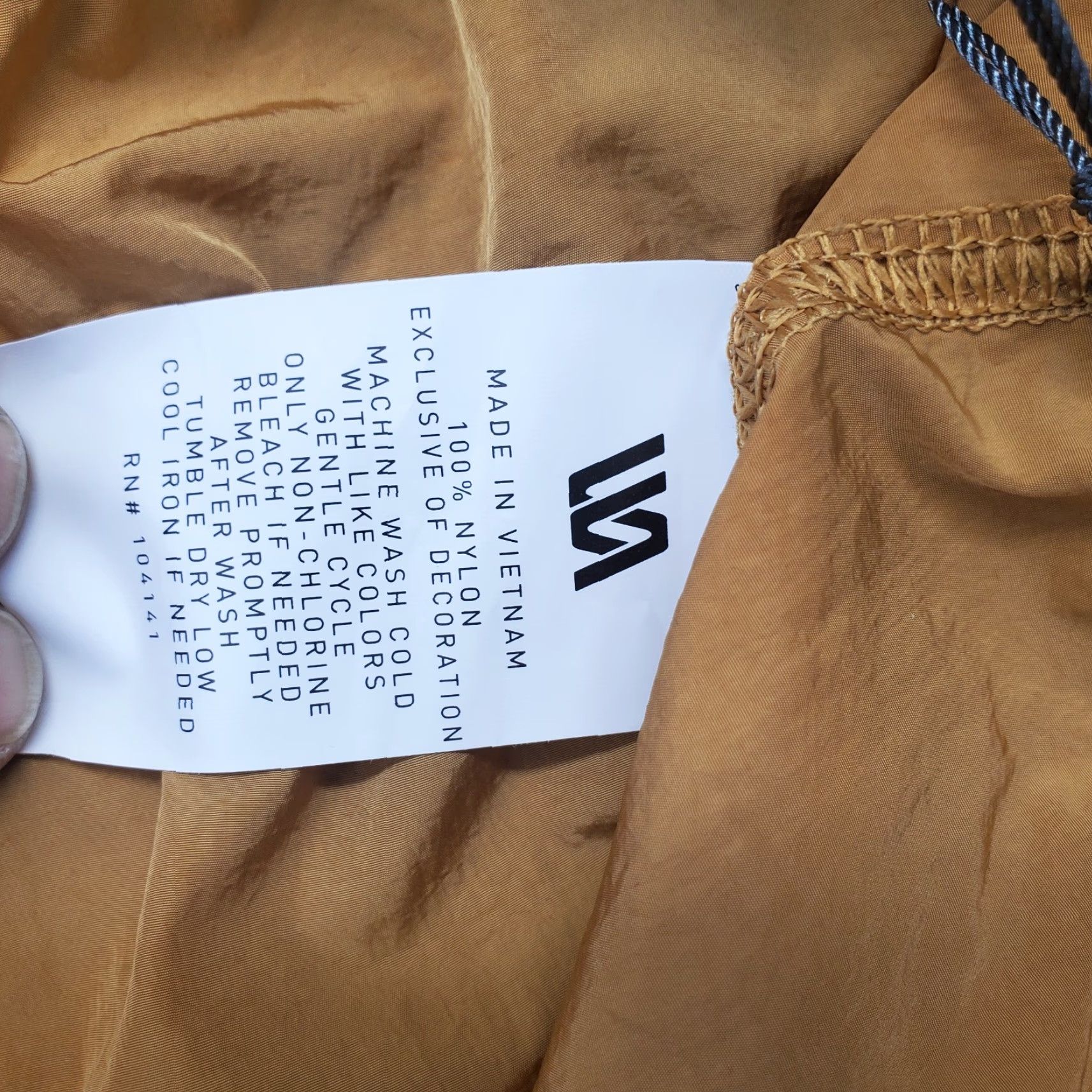 Vintage VRST Mens XXL Tan All-In Unlined Athletic Shorts with Zippered Pocket, 50+UV Protection, 7.5" Inseam, 21.5" Waist, 100% Nylon, Regular Size, Outdoor Size US 39 - 7 Thumbnail