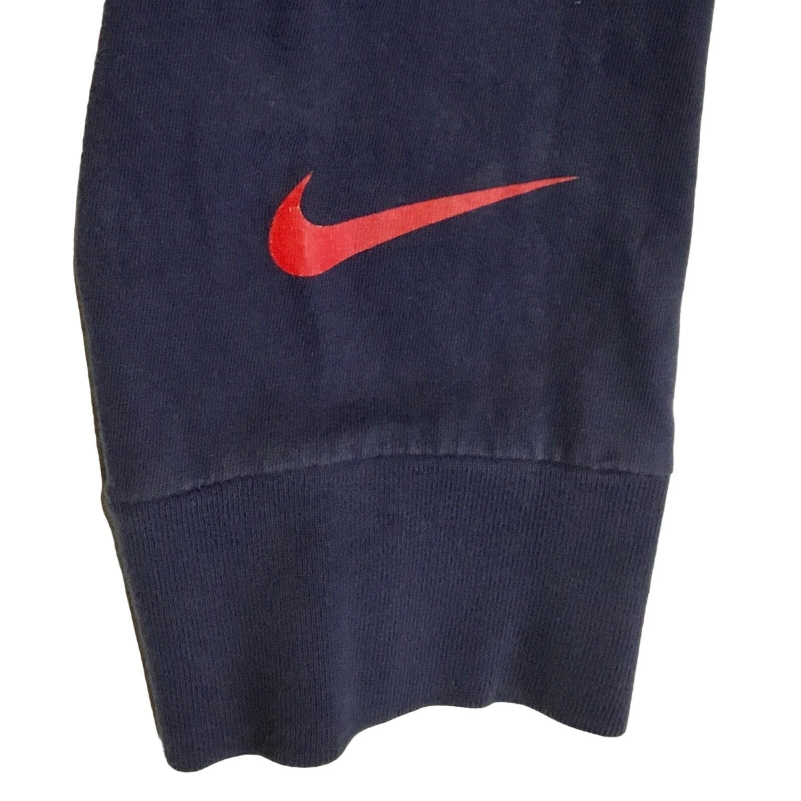 Nike Men’s Patriots Long-Sleeve T-shirt Size US L / EU 52-54 / 3 - 4 Thumbnail