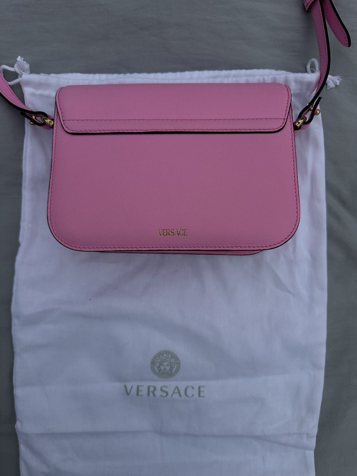 Versace Versace La Medusa Pink and Gold Leather Shoulder Bag Size ONE SIZE - 4 Thumbnail
