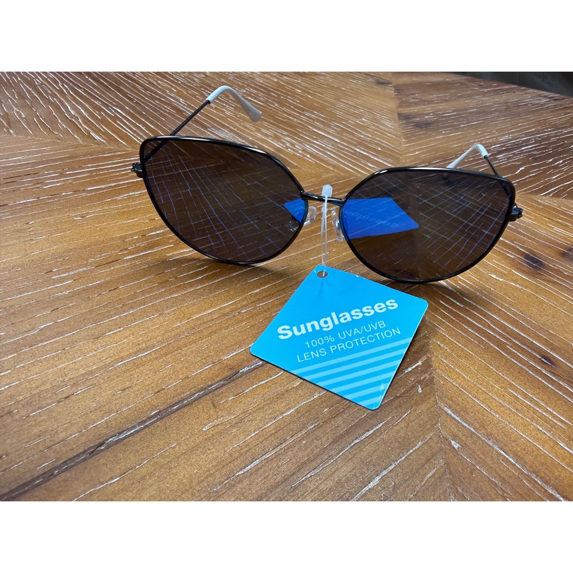 Other Black Metal Frame Sunglasses With 100% UVA/UVB Protection & Size ONE SIZE - 1 Thumbnail
