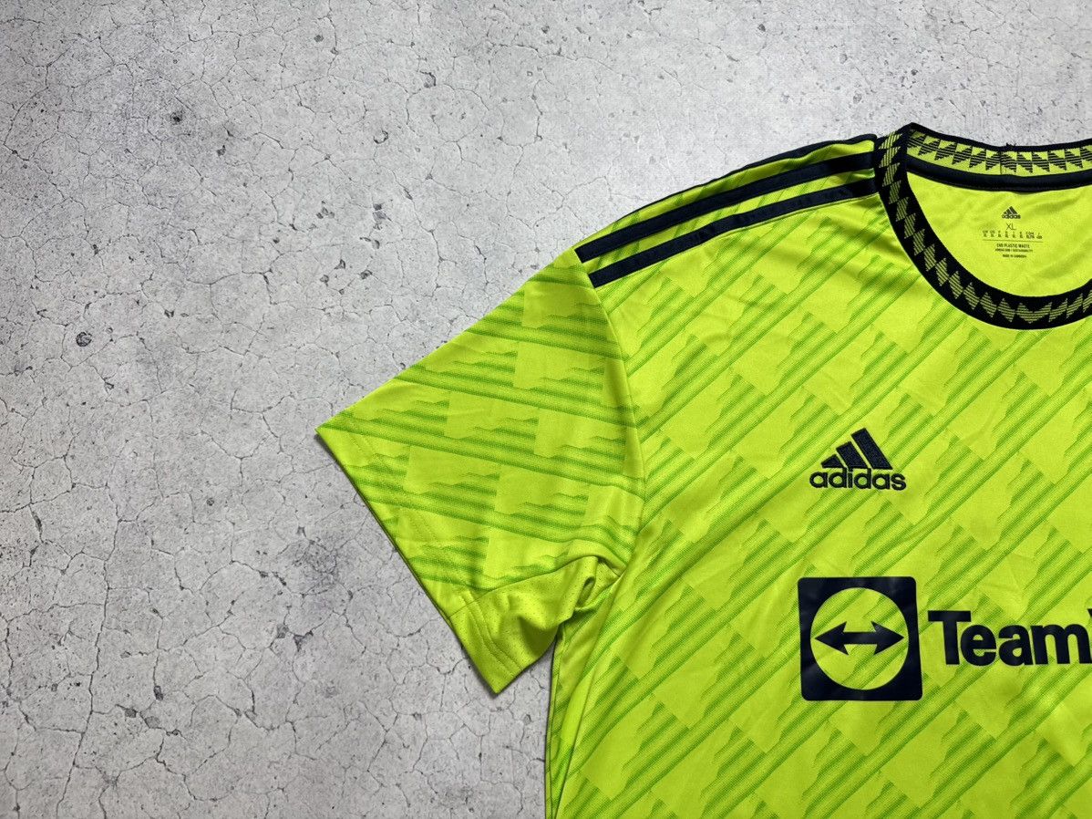 Adidas Adidas FC Manchester United 2022/2023 Soccer Jersey Size US XL / EU 56 / 4 - 5 Thumbnail