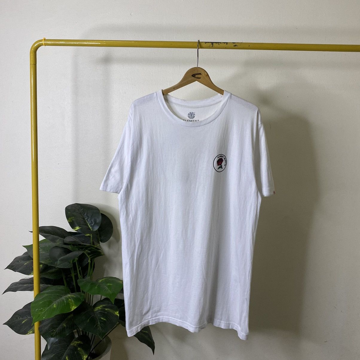 Element Element Skateboard Forces Of Nature Skater T Shirt Size US L / EU 52-54 / 3 - 7 Thumbnail