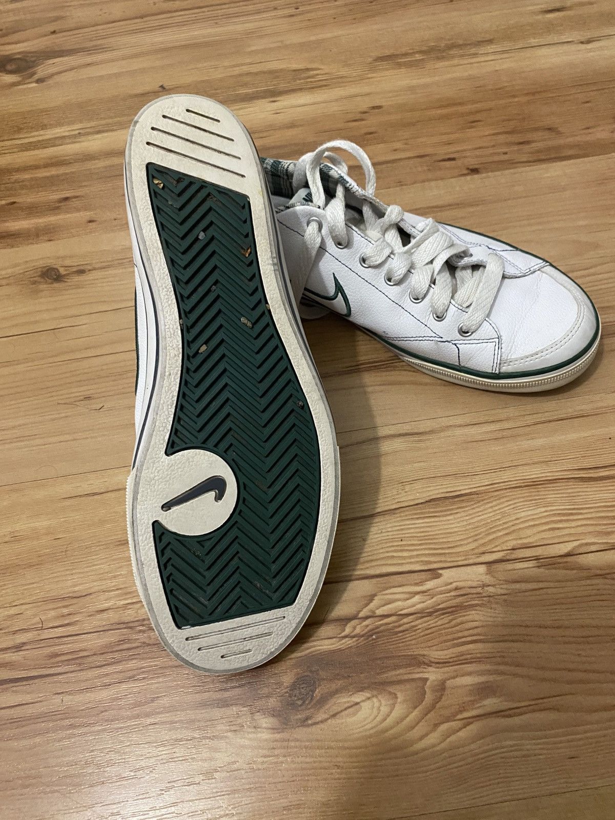 Nike Nike Size US 8.5 / EU 41-42 - 2 Thumbnail
